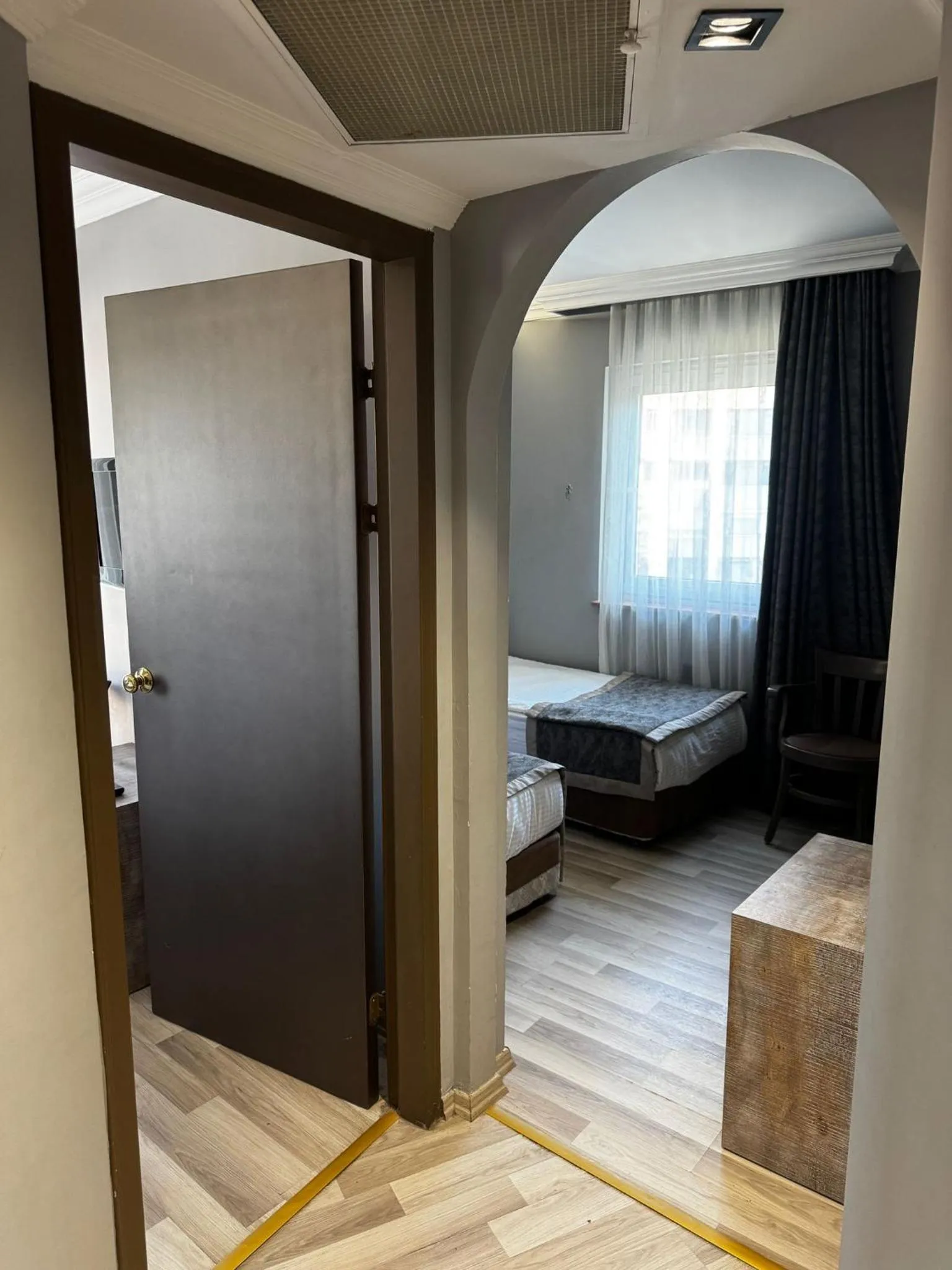 Photo of the whole room, Bed in Ankara Royal Hotel