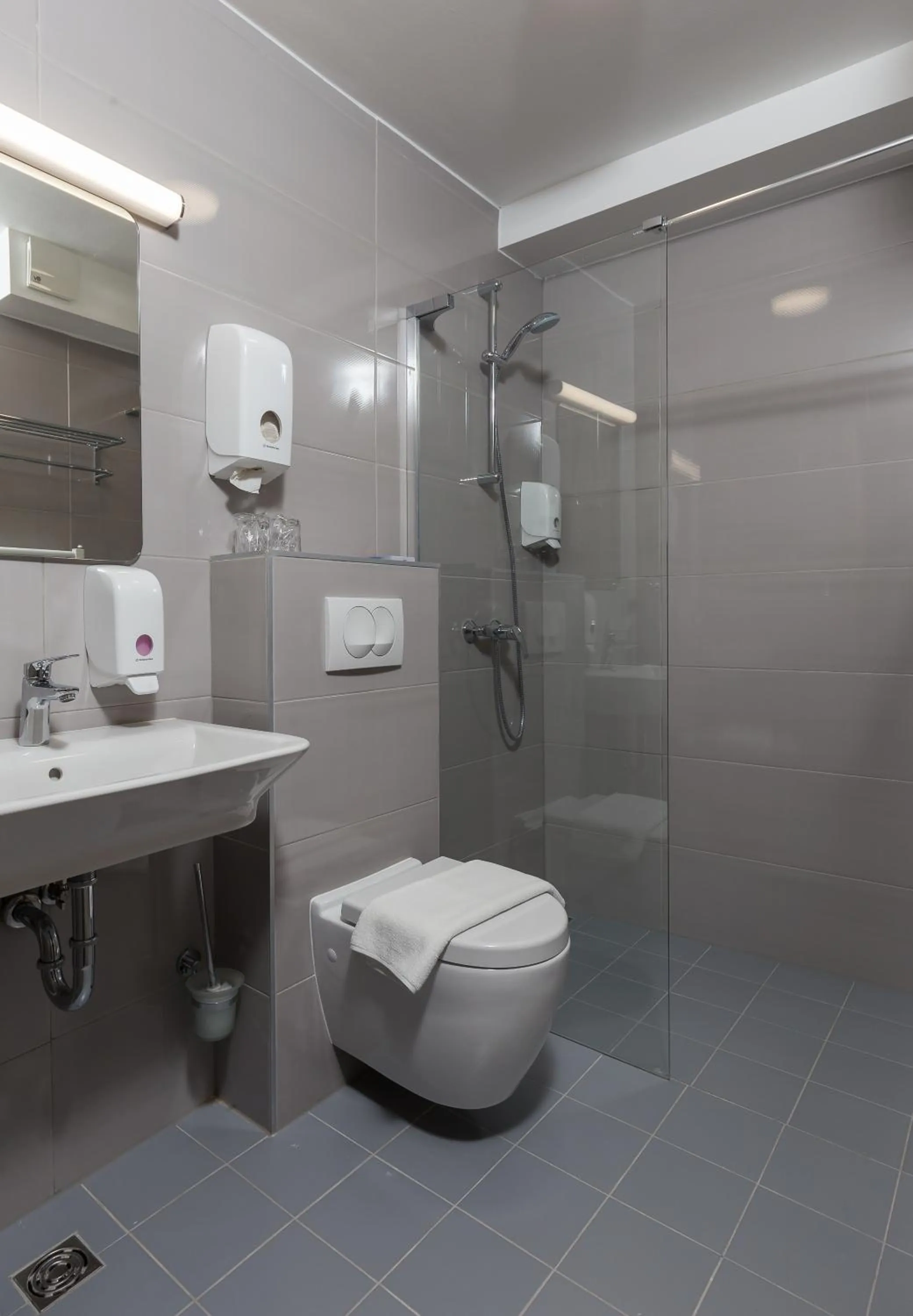 Toilet in Hotel Vimbula - Komolac