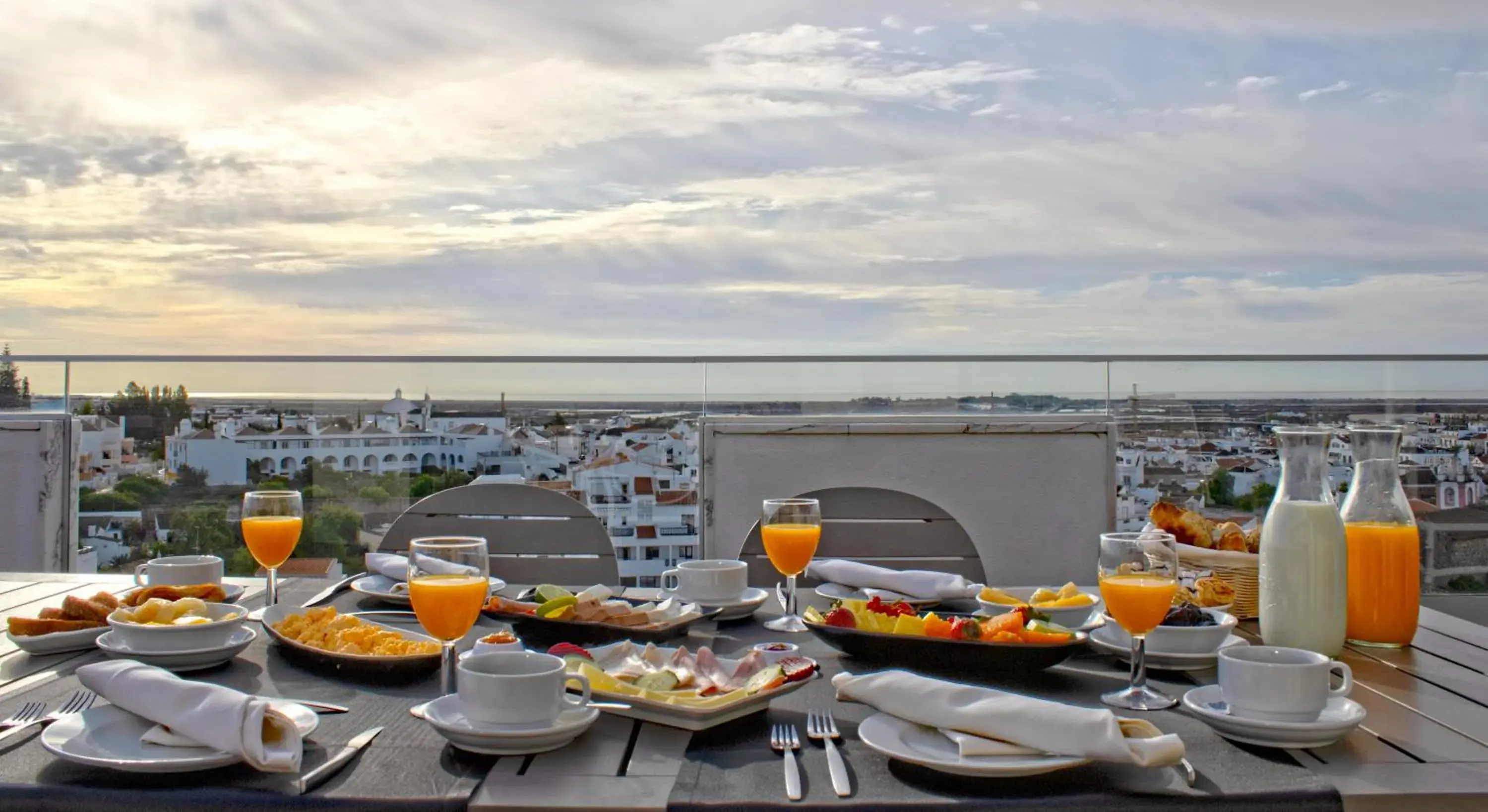 City view in AP Maria Nova Lounge - Adults Friendly City view in AP Maria Nova Lounge - Adults Friendly