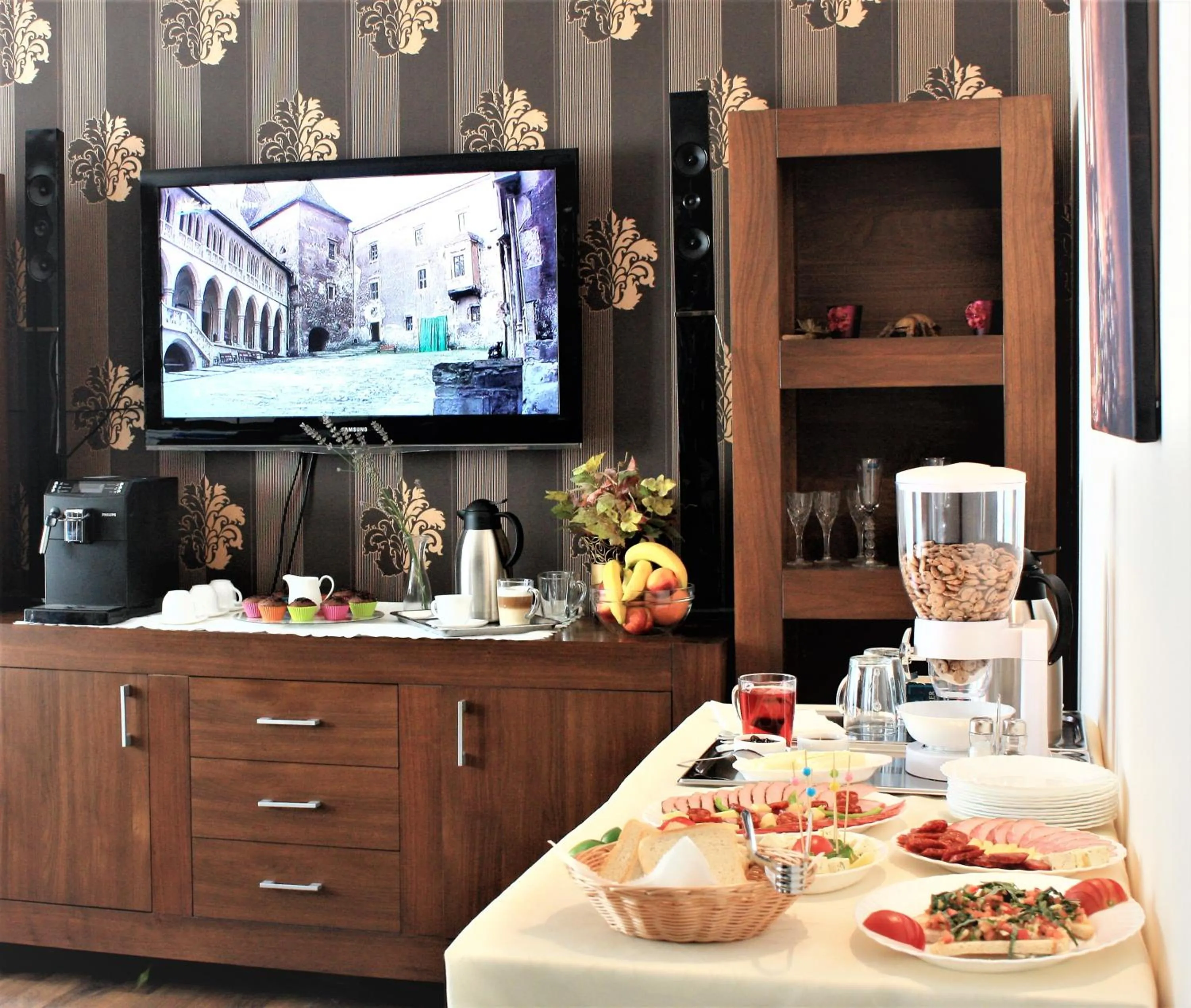 Breakfast in Silva House