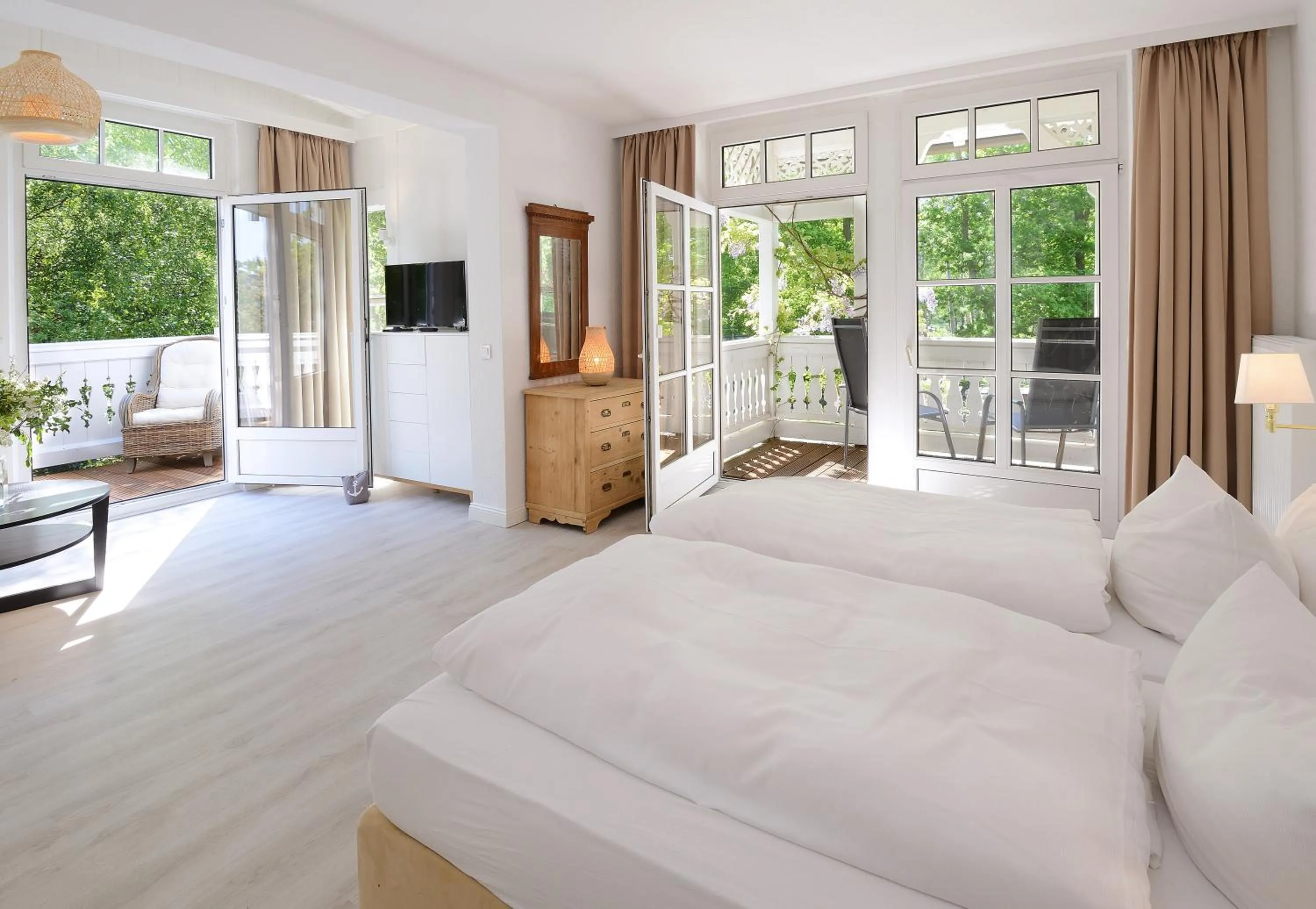 Photo of the whole room, Bed in Hotel Villa Granitz
