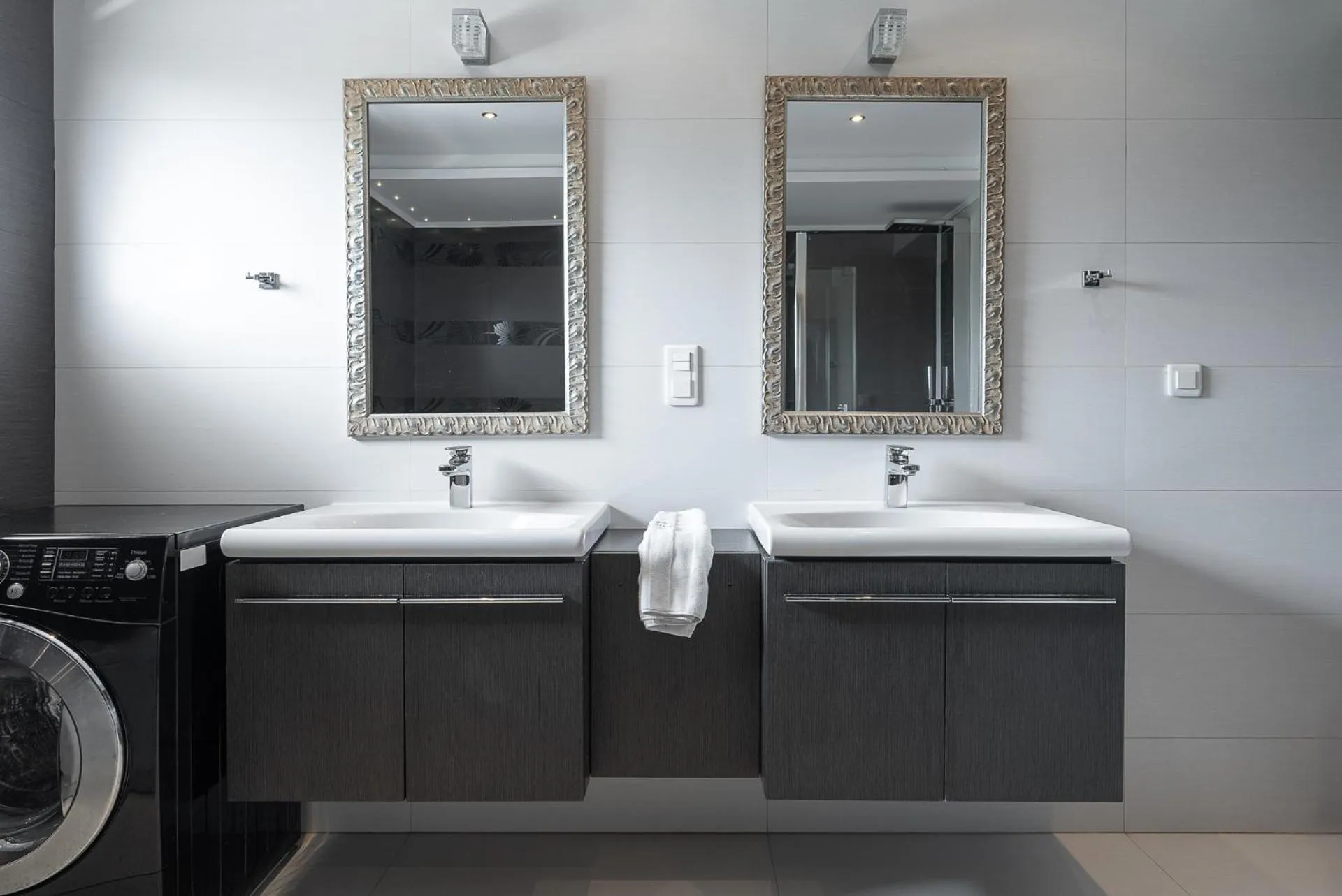 Bathroom in Kymothoe Elite Suites