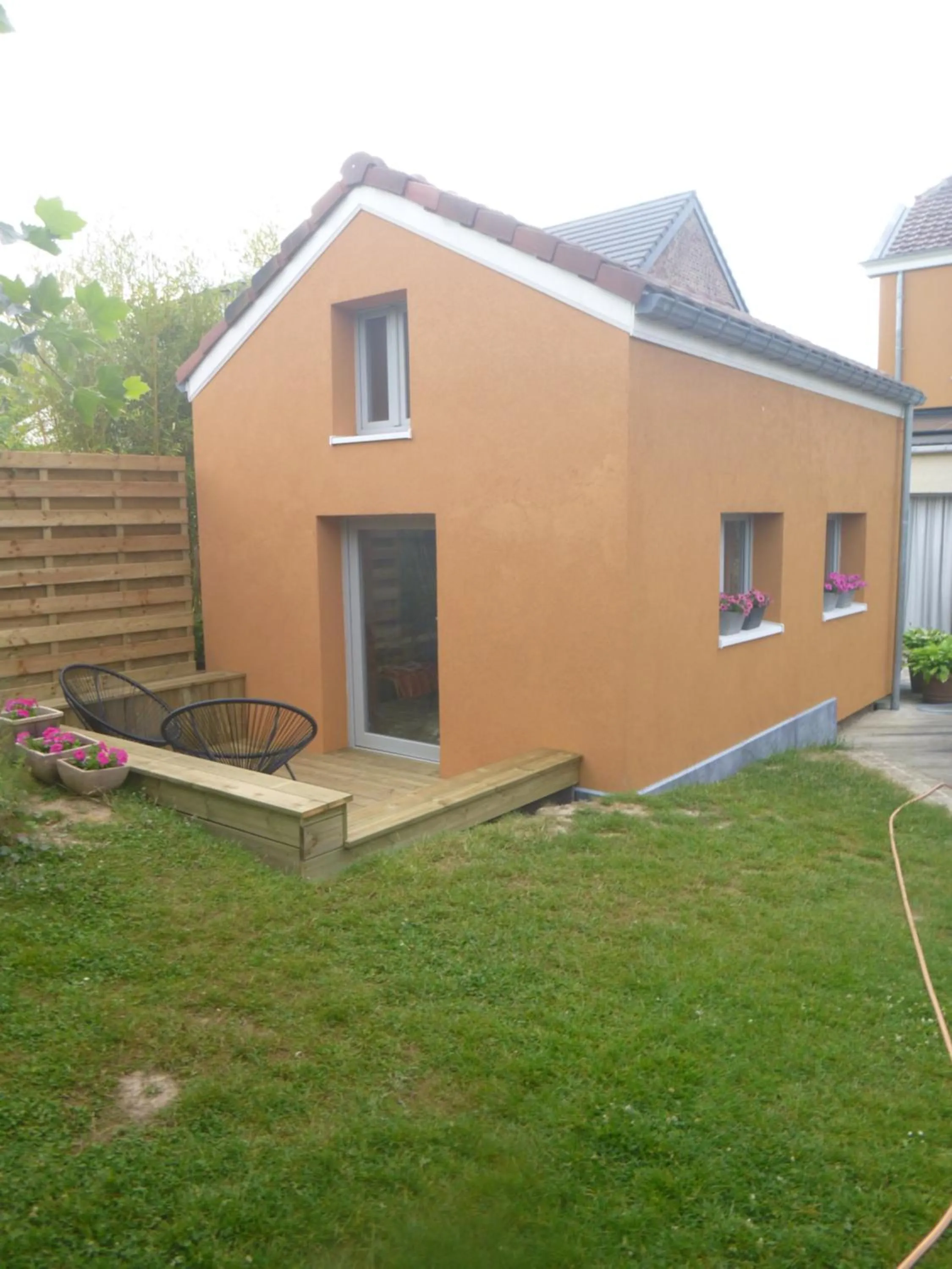 Property building in Beatrice's gardens