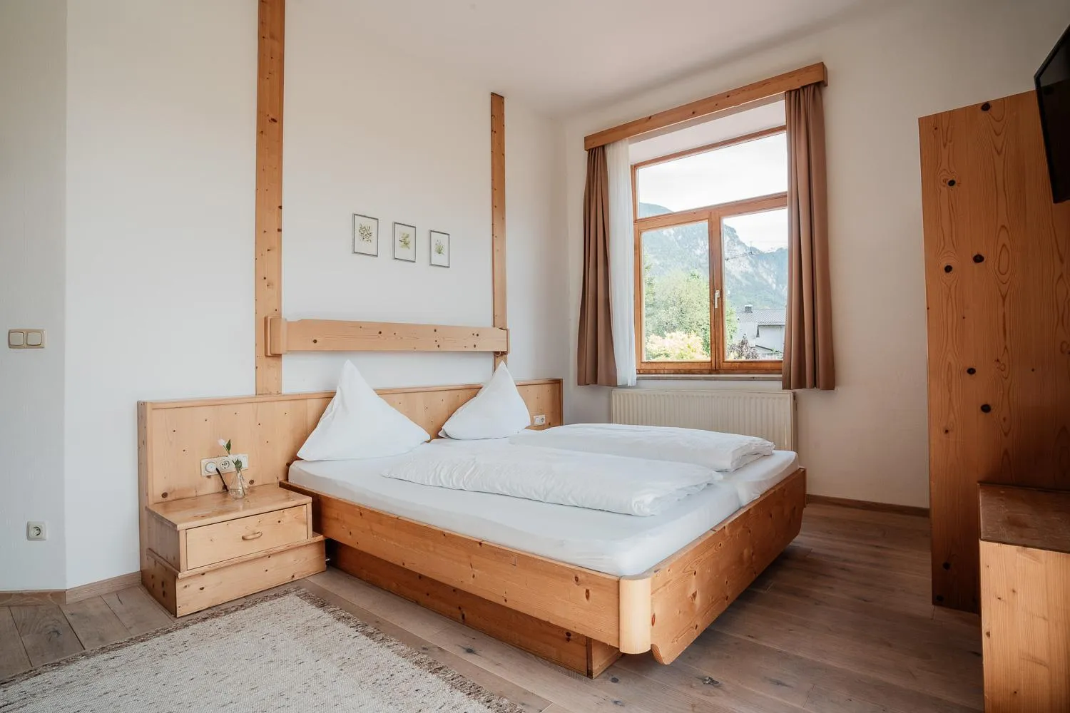 Bed in Hotel Vötterl