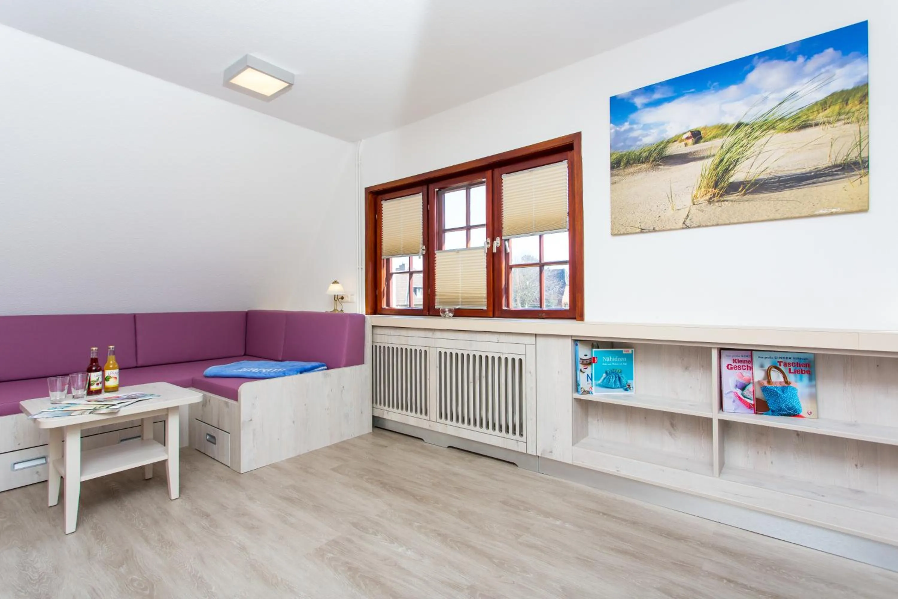 Photo of the whole room in Letj Briis