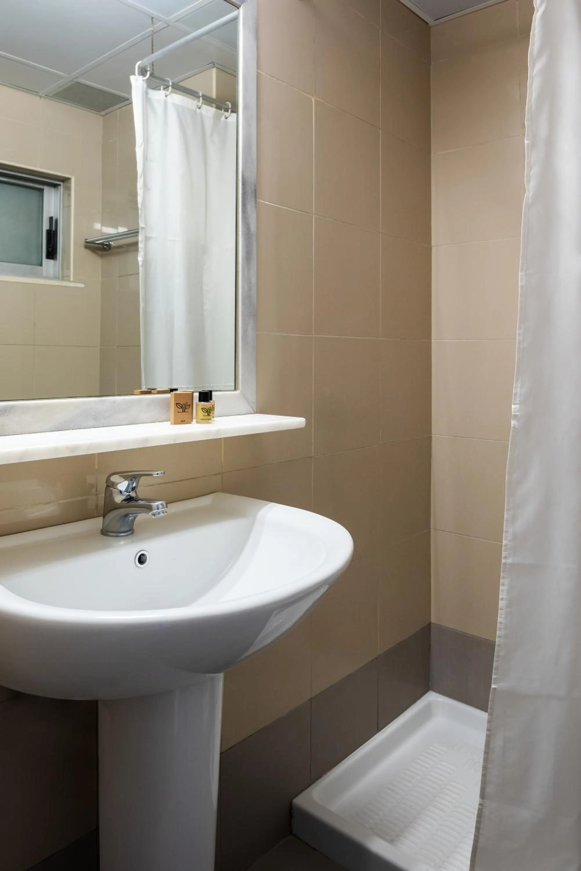 Toilet in Hotel Galaxias