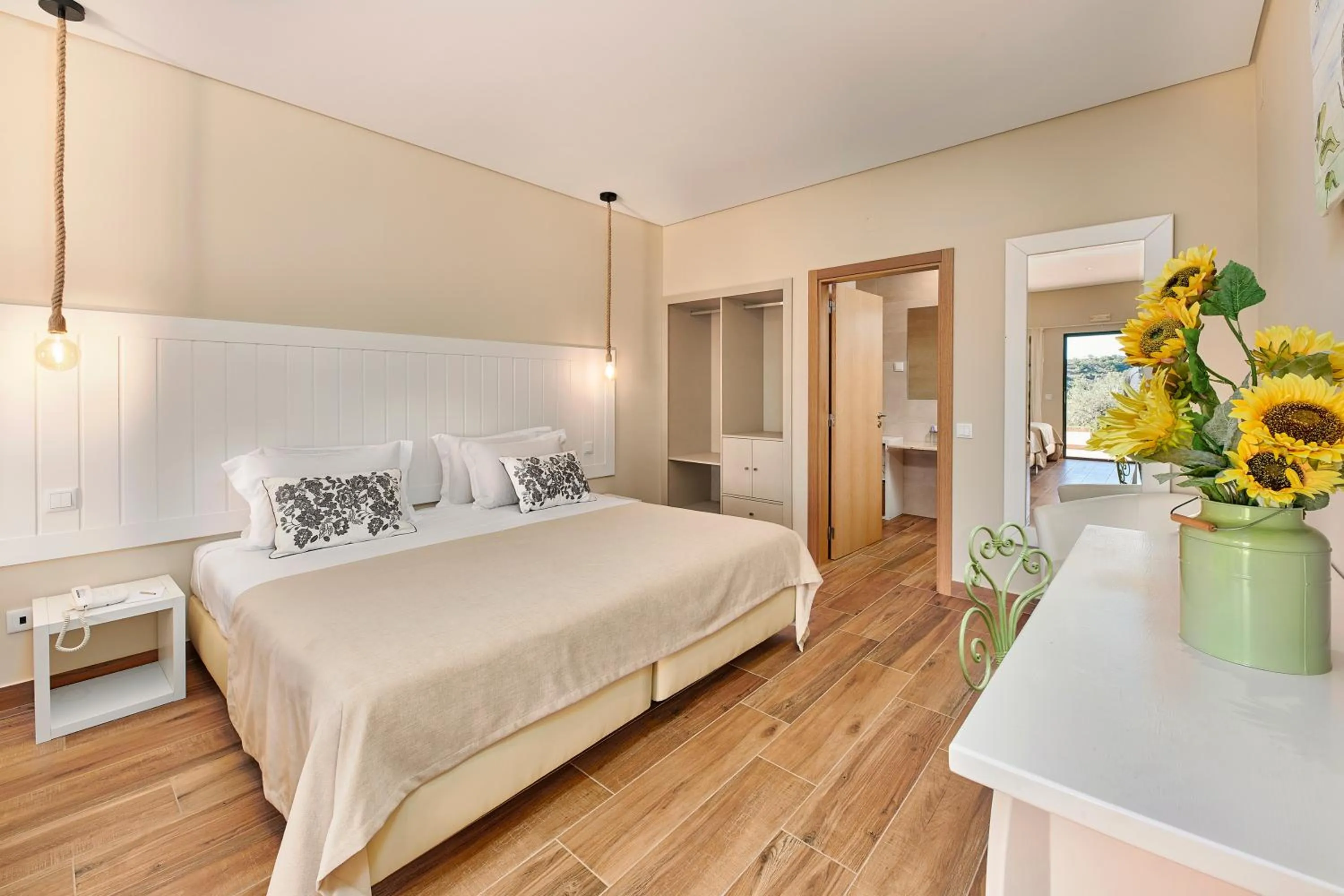 Bed in Hotel Rural Quinta do Marco - Nature & Dining