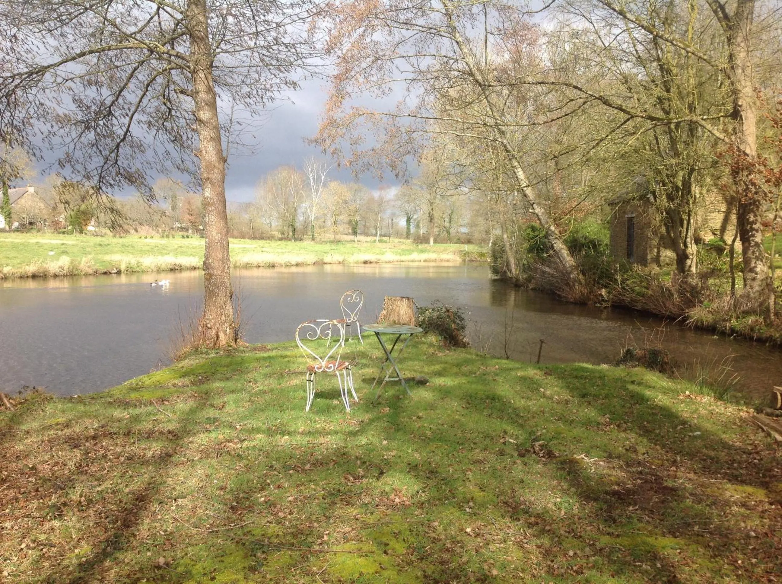 Garden view in Au Pont Ricoul
