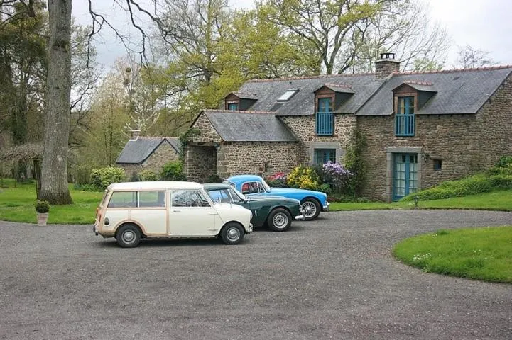 Property building in Au Pont Ricoul