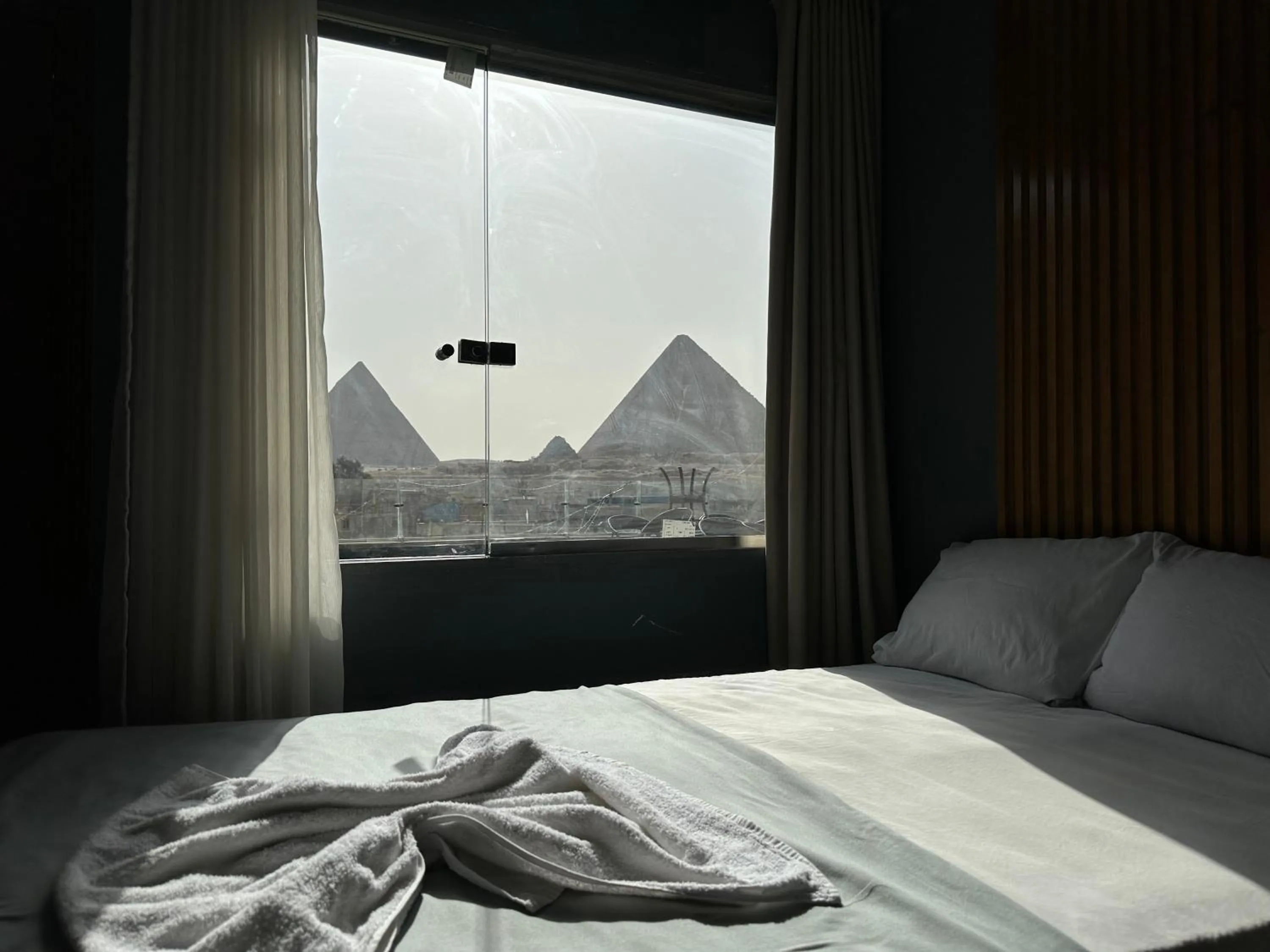 Bed in Pyramids Family Inn