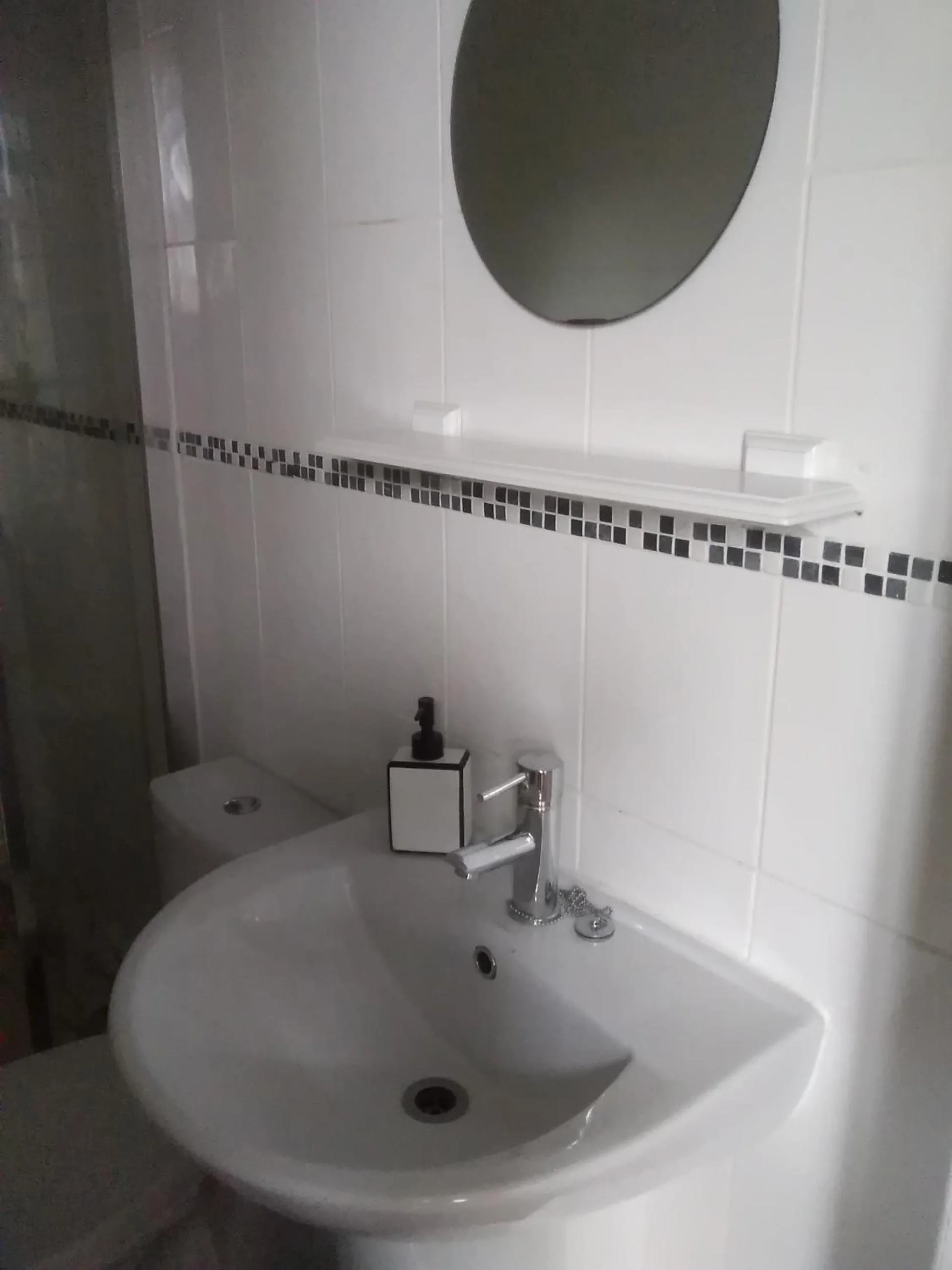Shower in Beechlands B & B