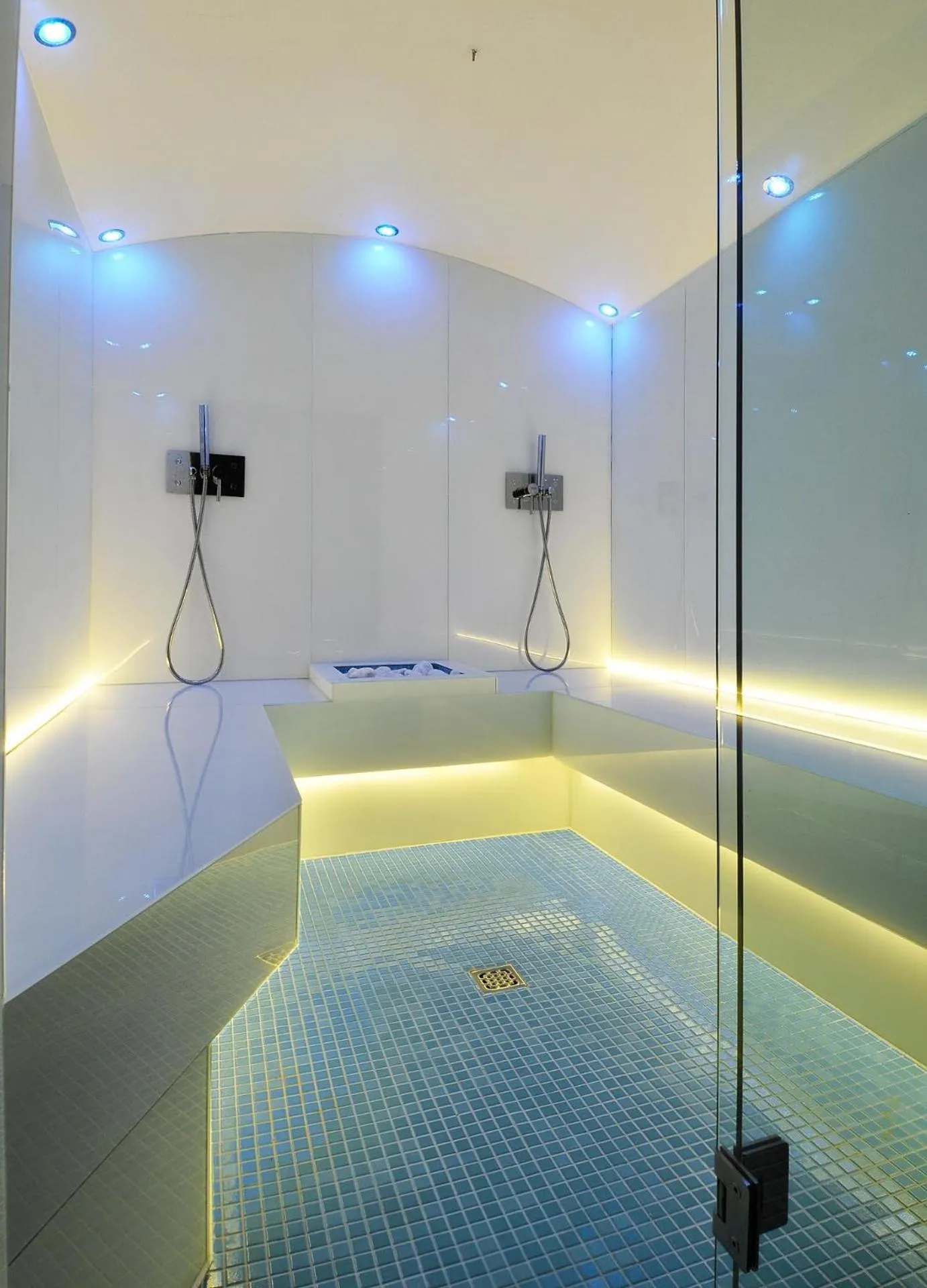 Steam room in Hotel Atlantic & Spa