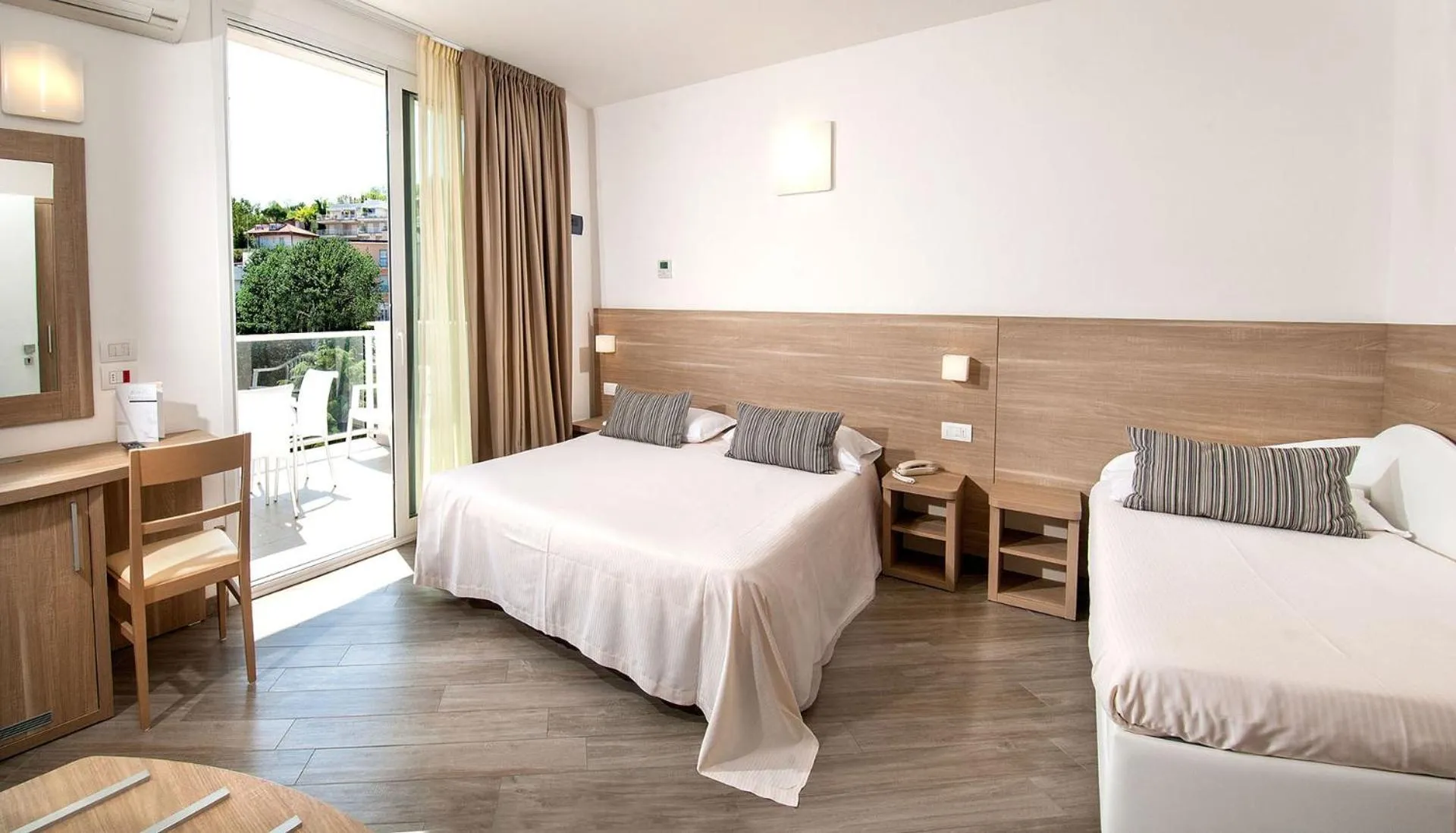 Bed in Hotel Atlantic & Spa