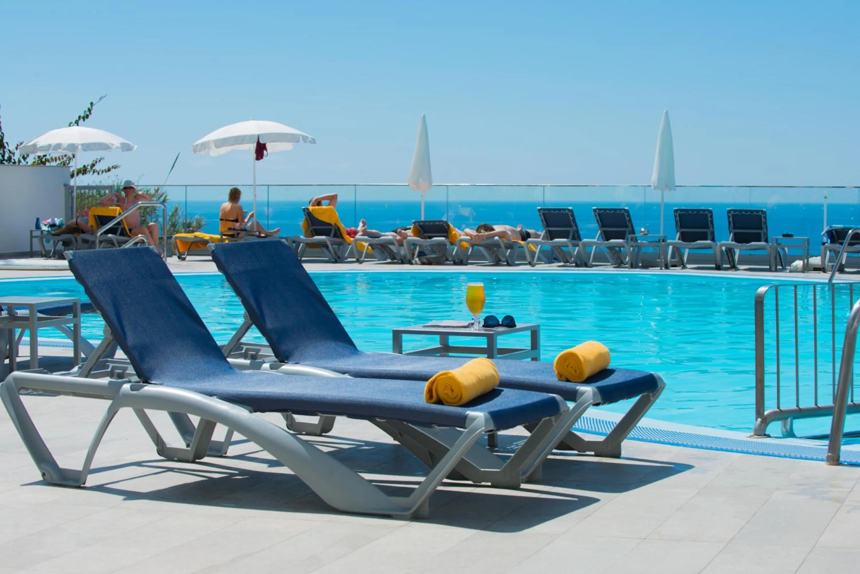 Property building in Duas Torres Hotel