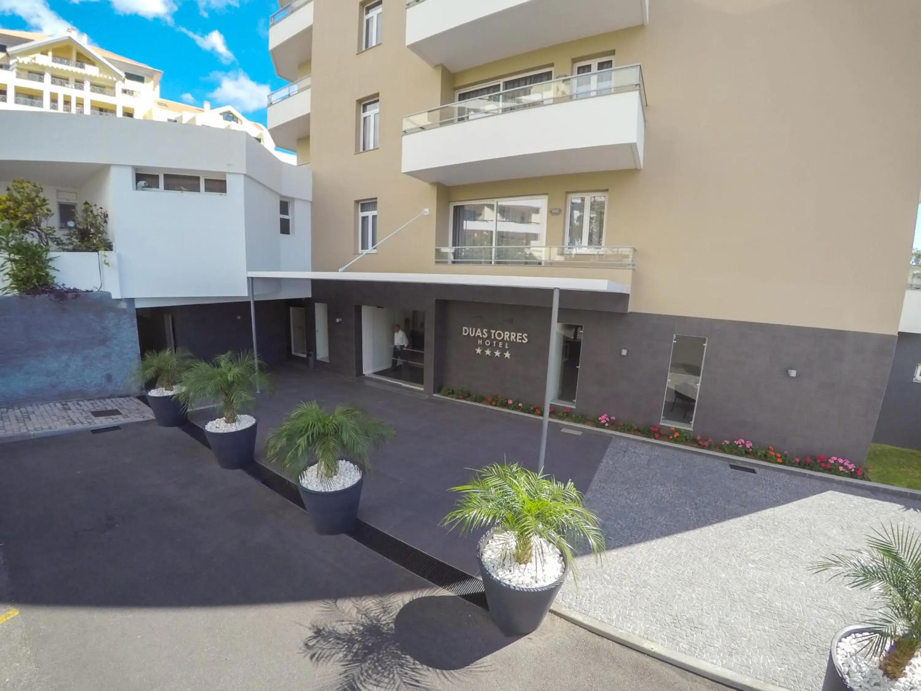 Facade/entrance in Duas Torres Hotel Facade/entrance in Duas Torres Hotel