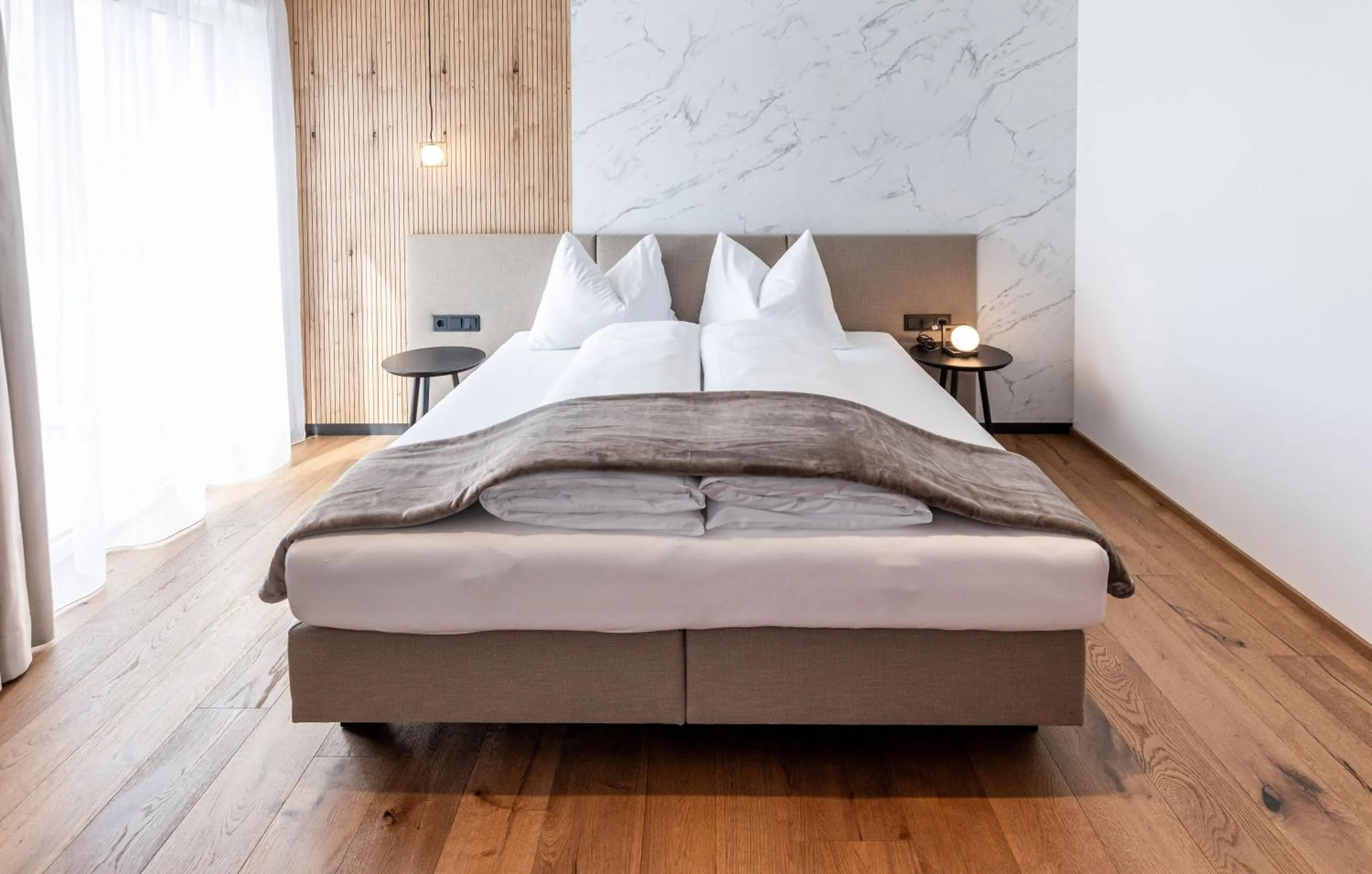 Bedroom, Bed in Hotel Alpenrose