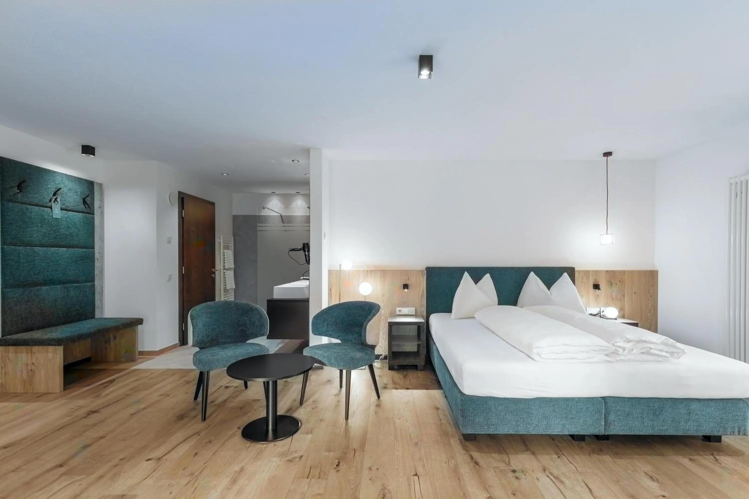 Bedroom, Bed in Hotel Alpenrose