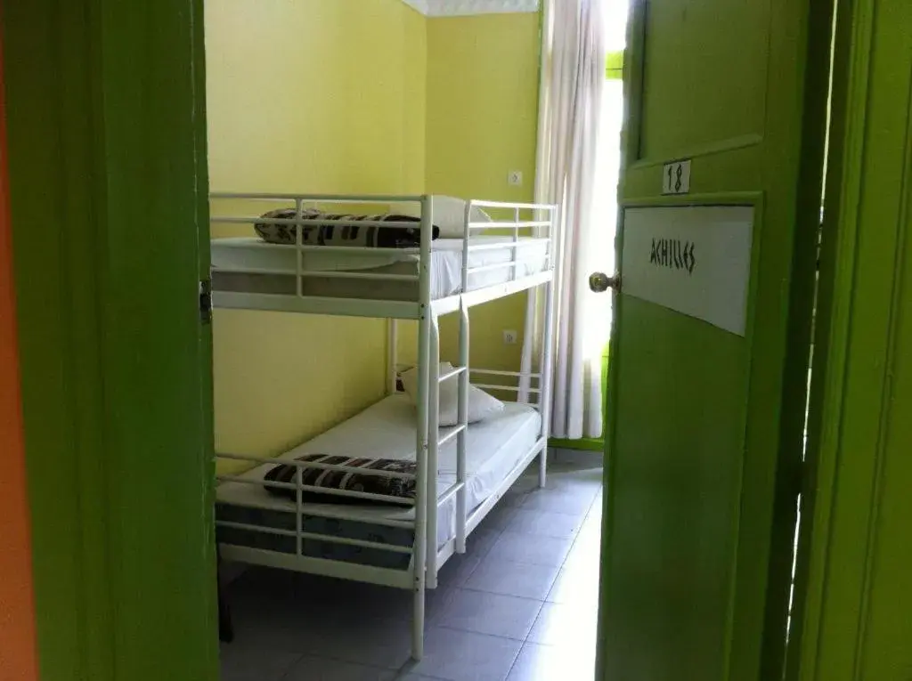 Single Bed in Female Dormitory Room in Zeus Hostel Single Bed in Female Dormitory Room in Zeus Hostel