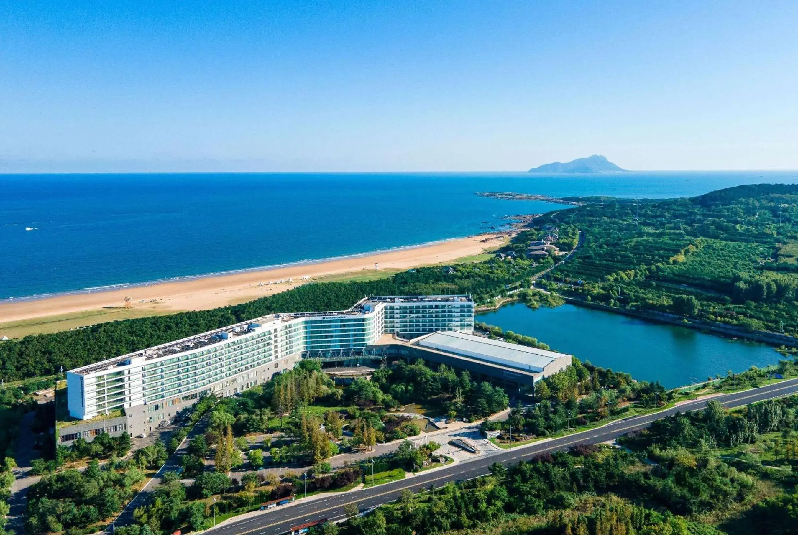 Property building in Wyndham Grand Qingdao Property building in Wyndham Grand Qingdao