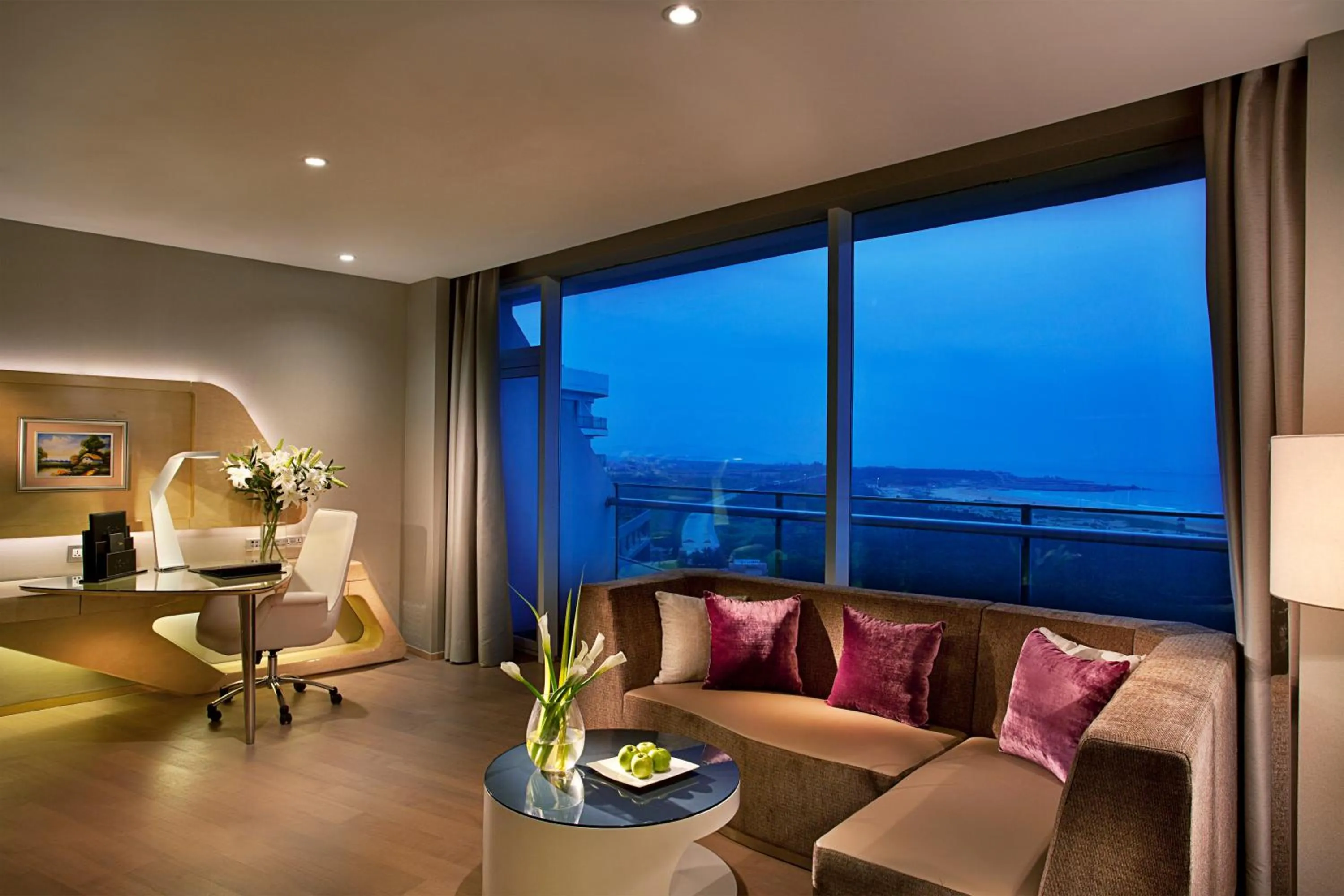 Living room in Wyndham Grand Qingdao