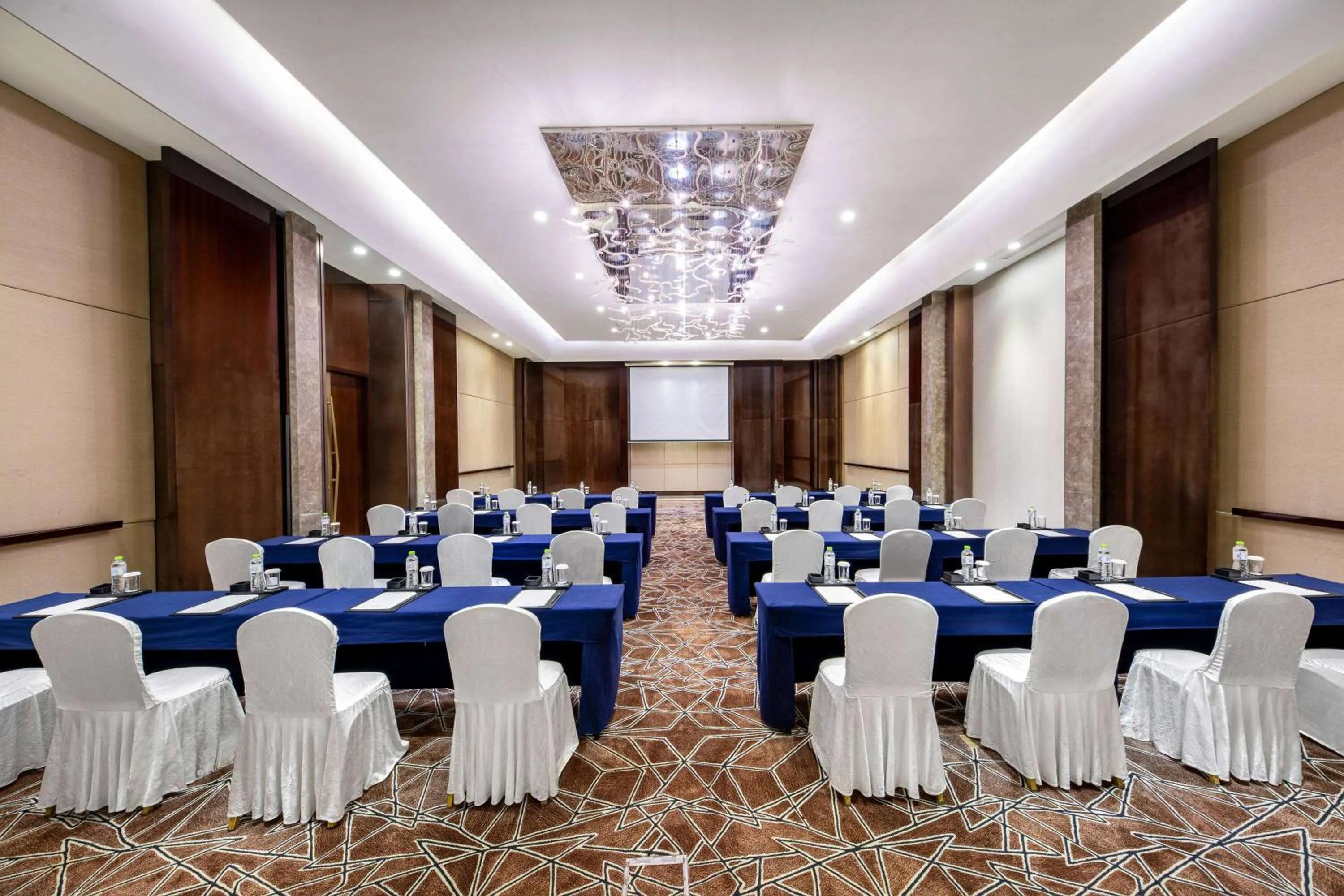 Meeting/conference room in Wyndham Grand Qingdao