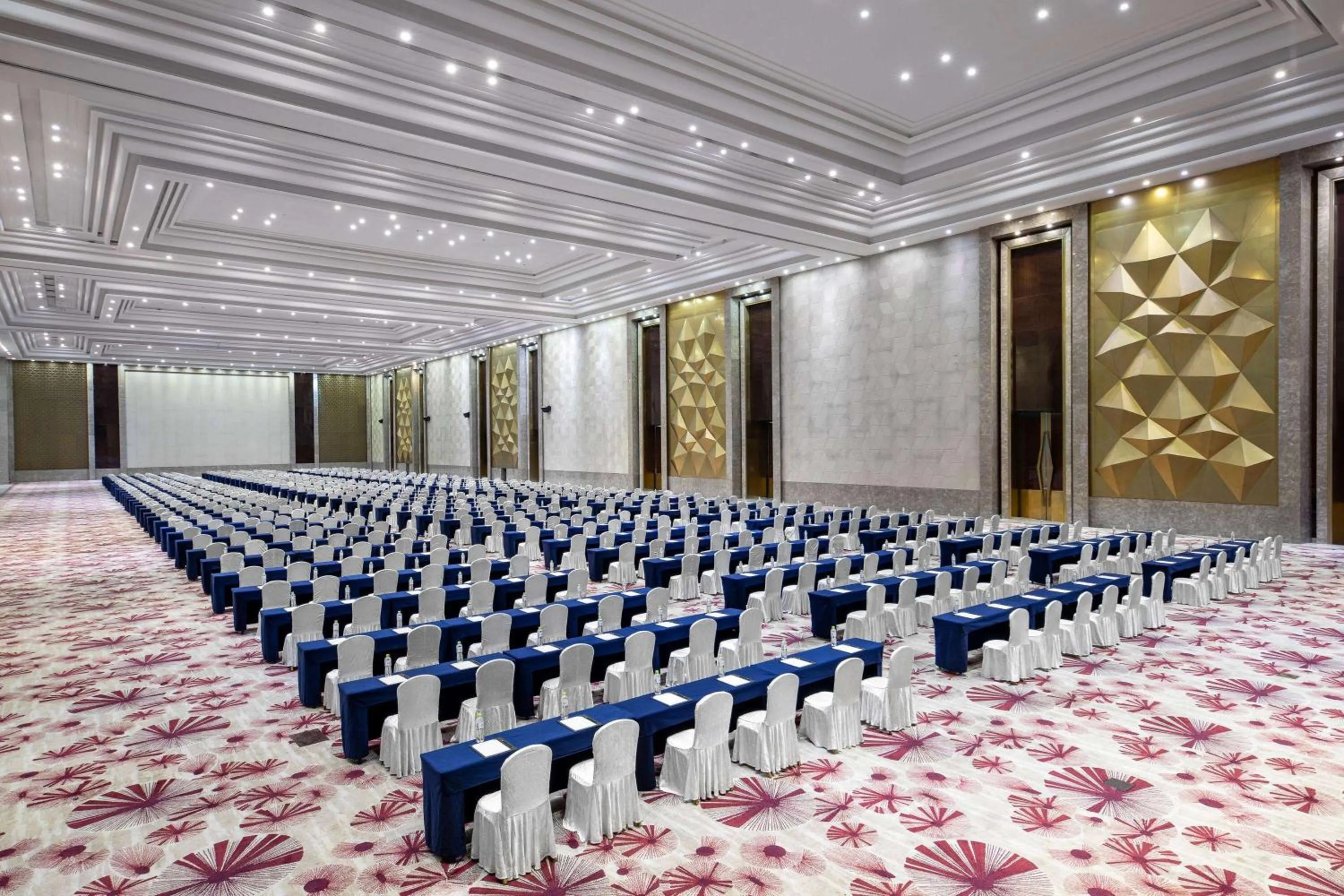 Meeting/conference room in Wyndham Grand Qingdao