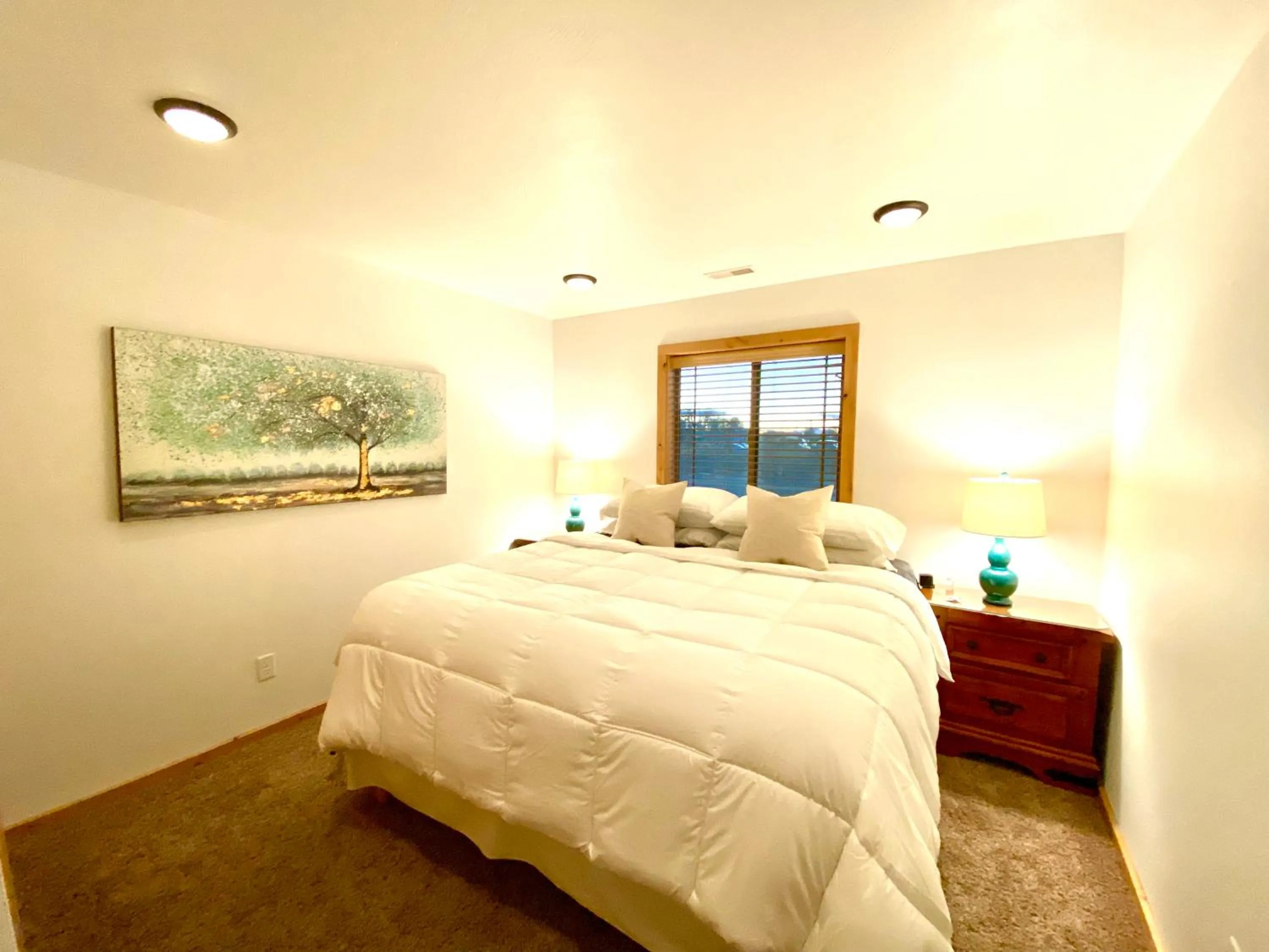 Bedroom, Bed in The Raspberry Garden Luxury Hotel & Suites