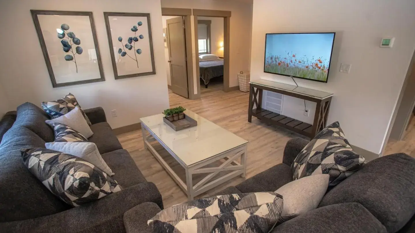 Deluxe Apartment in The Raspberry Garden Deluxe Apartment in The Raspberry Garden