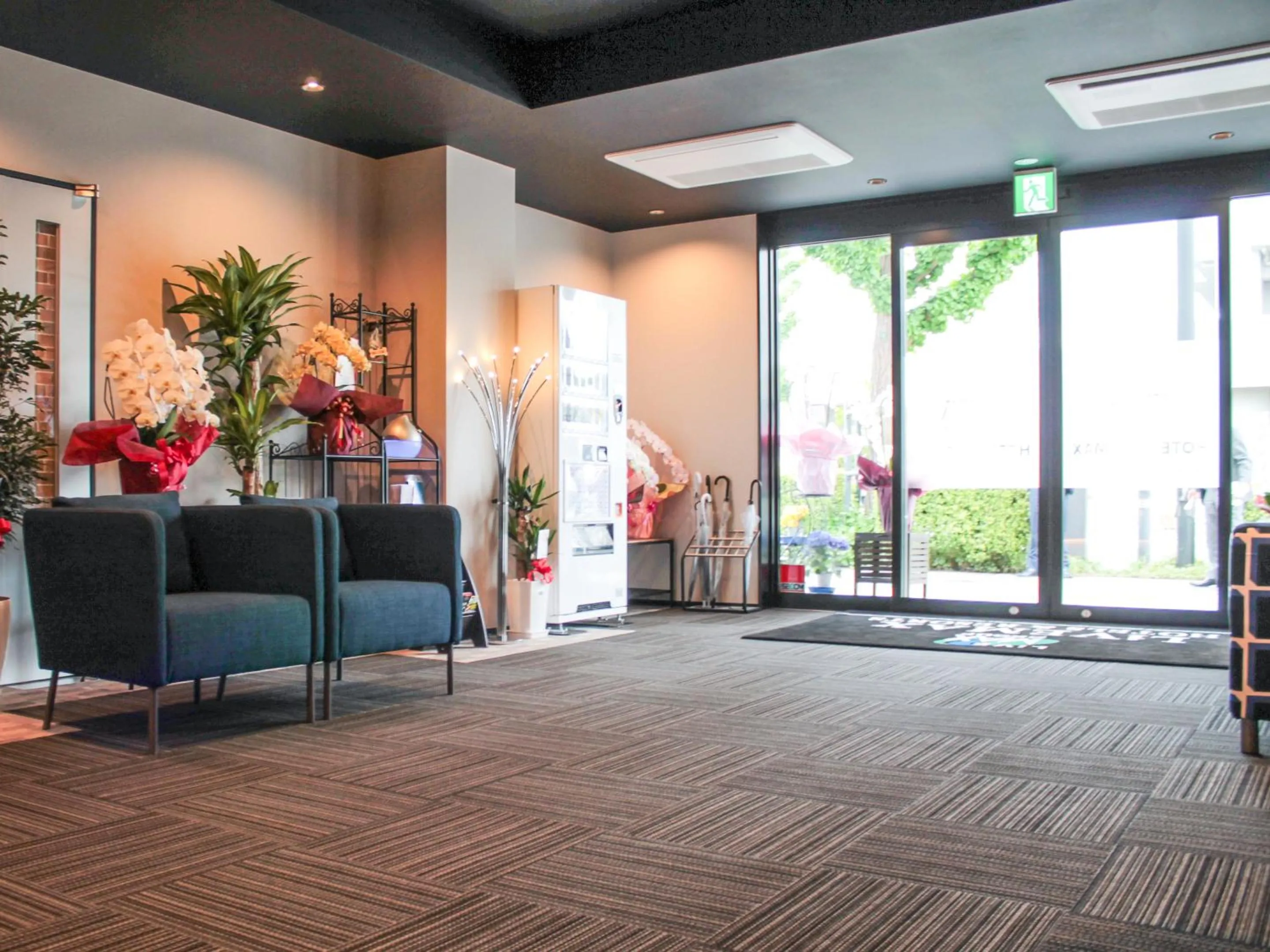 Lobby or reception in HOTEL LiVEMAX Sagamihara Ekimae