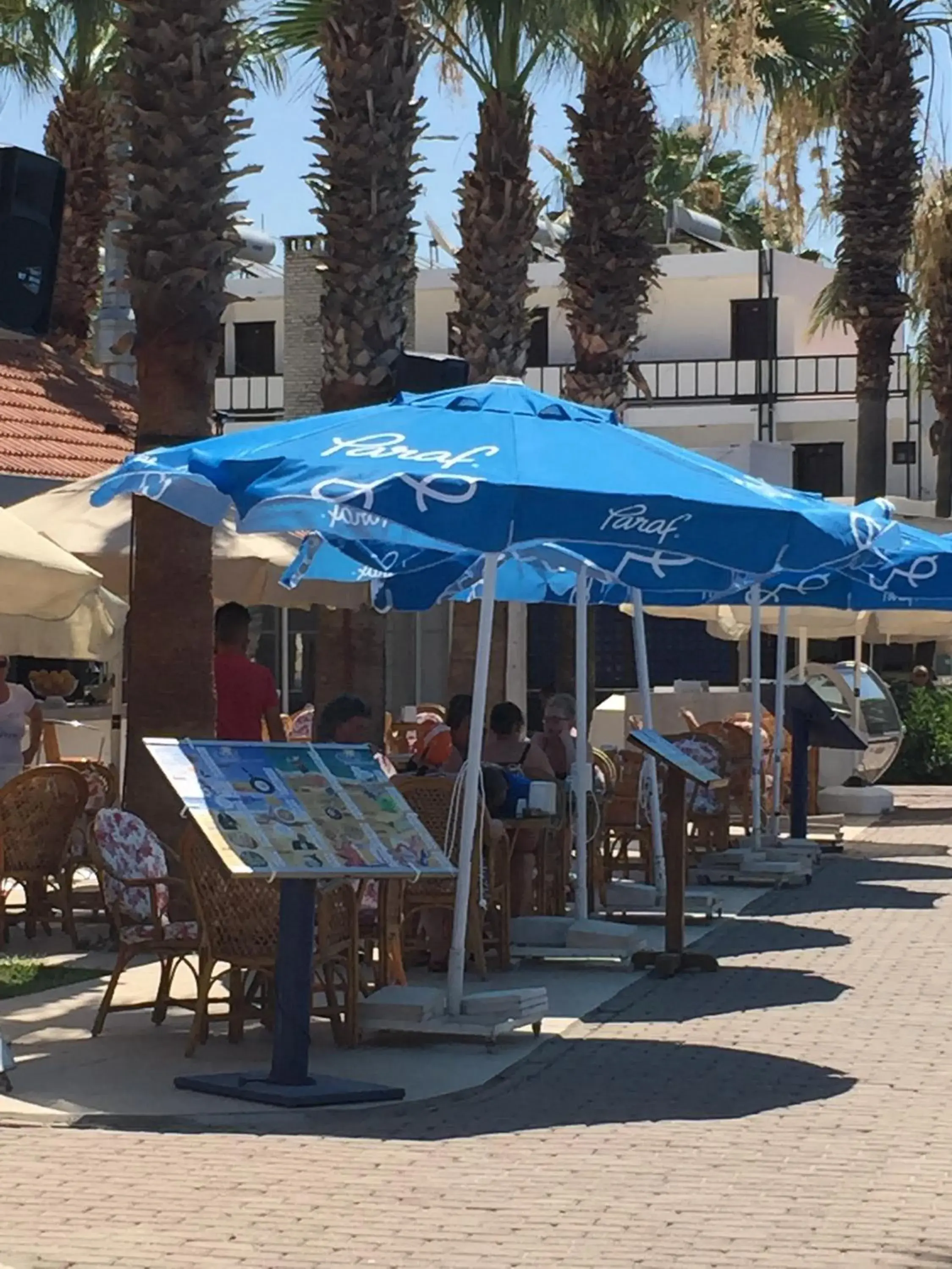 Facade/entrance in Nagi Beach Hotel Facade/entrance in Nagi Beach Hotel