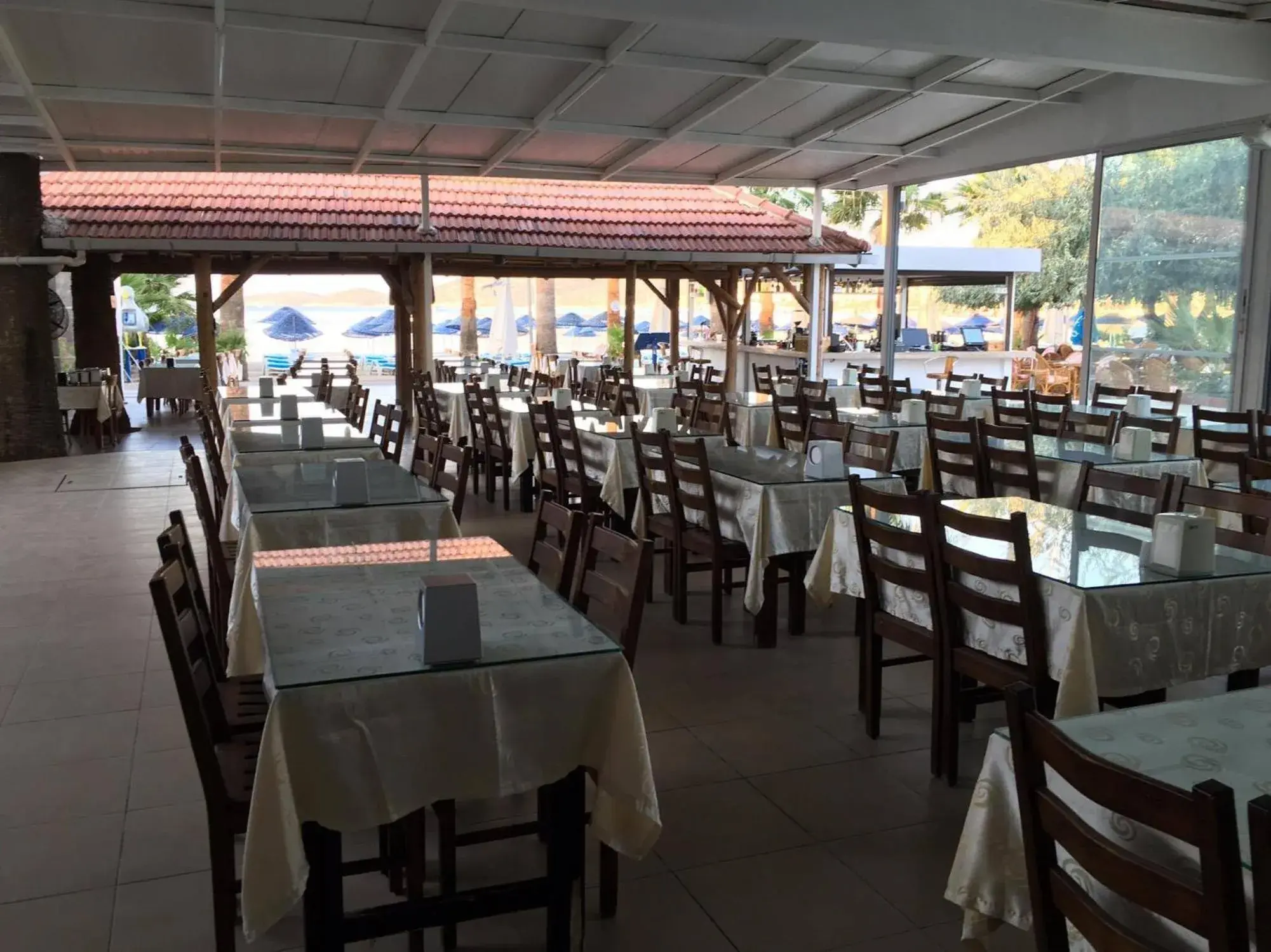 Restaurant/places to eat in Nagi Beach Hotel Restaurant/places to eat in Nagi Beach Hotel