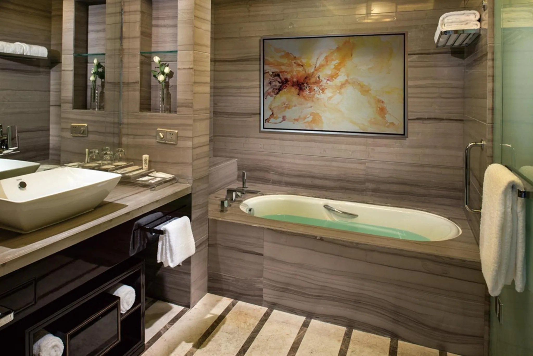 Bathroom in Crowne Plaza Hefei by IHG