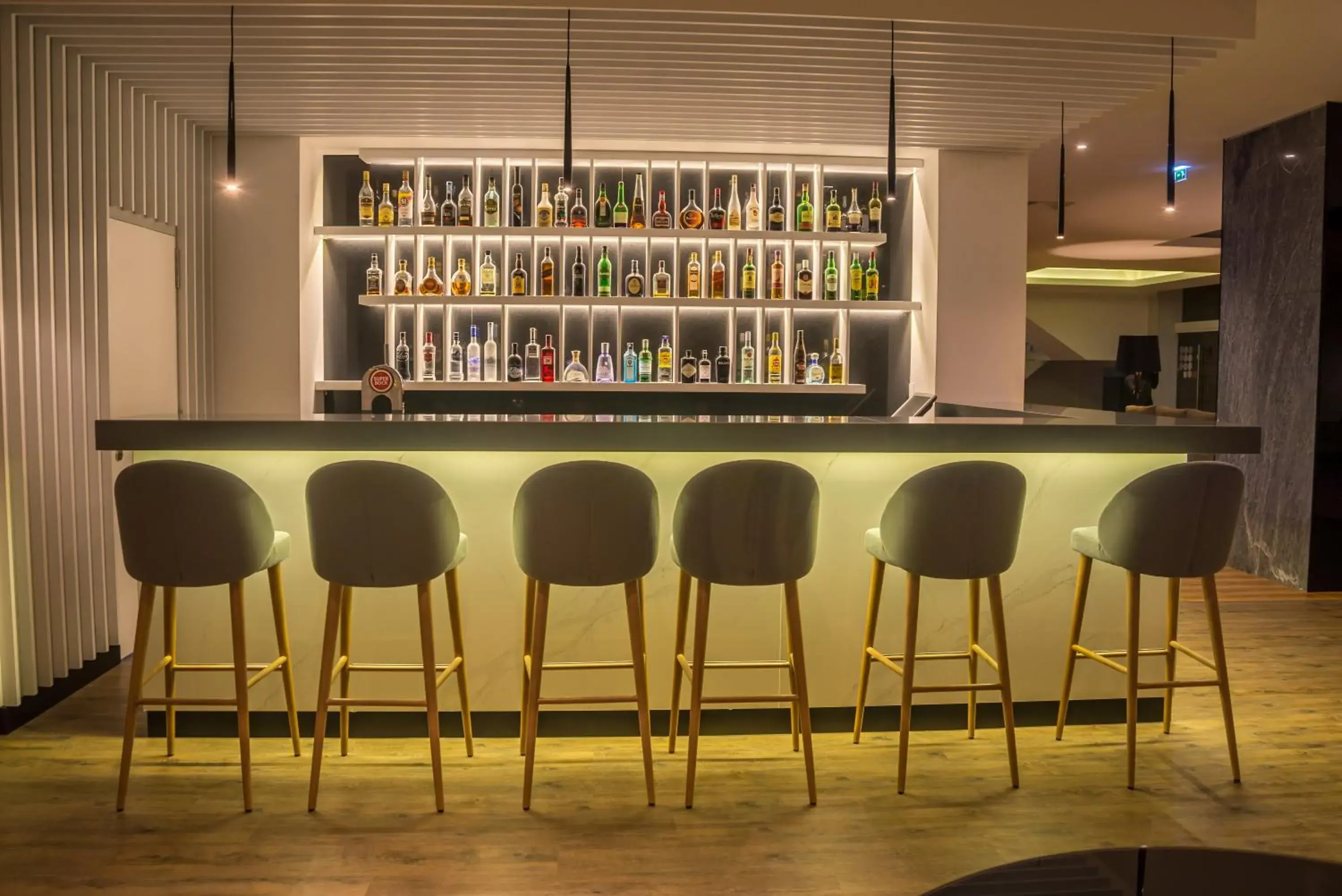 Lounge or bar in Hotel Covilhã Dona Maria Affiliated by Meliá Lounge or bar in Hotel Covilhã Dona Maria Affiliated by Meliá