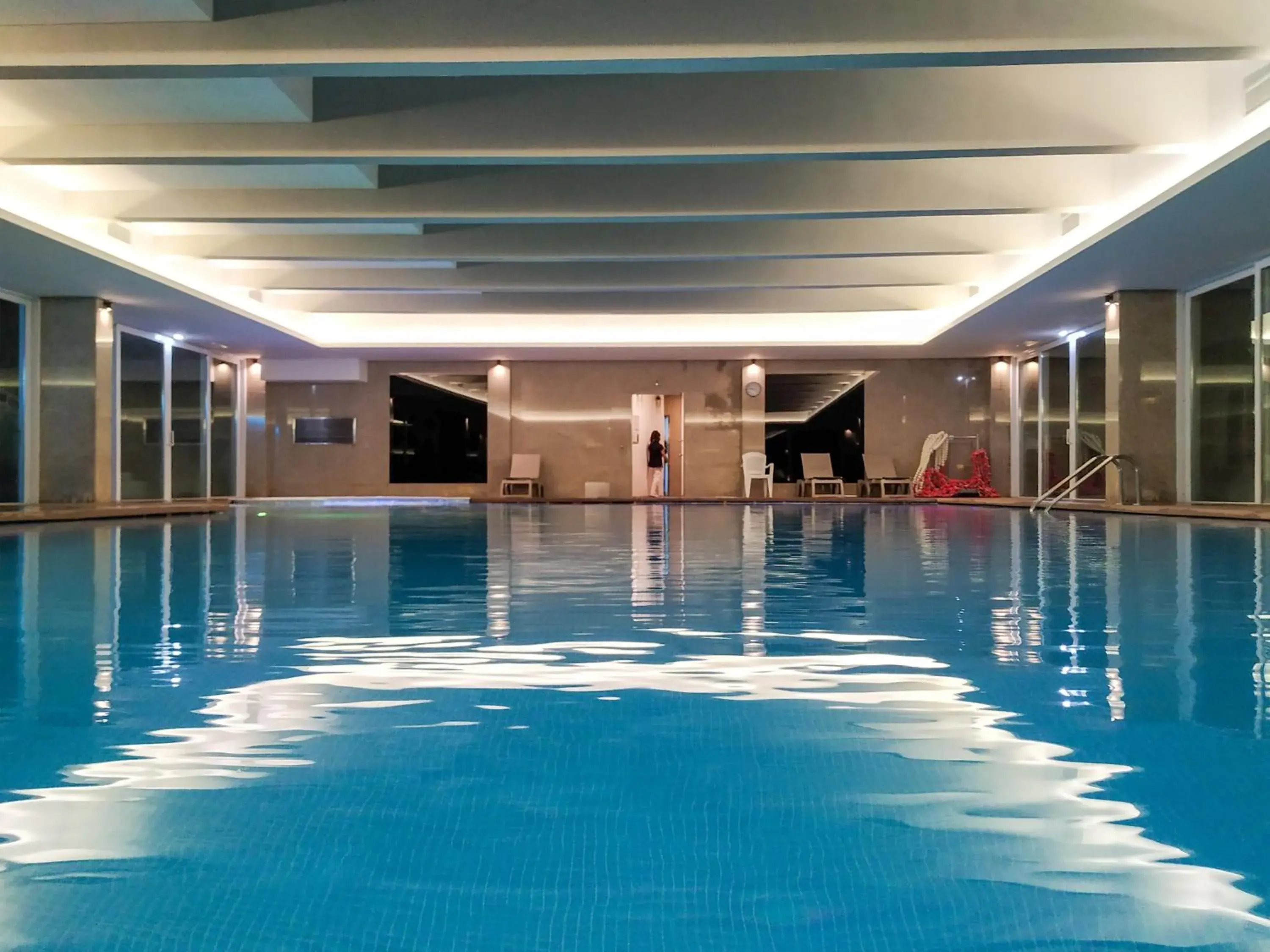 Pool view in Hotel Covilhã Dona Maria Affiliated by Meliá Pool view in Hotel Covilhã Dona Maria Affiliated by Meliá