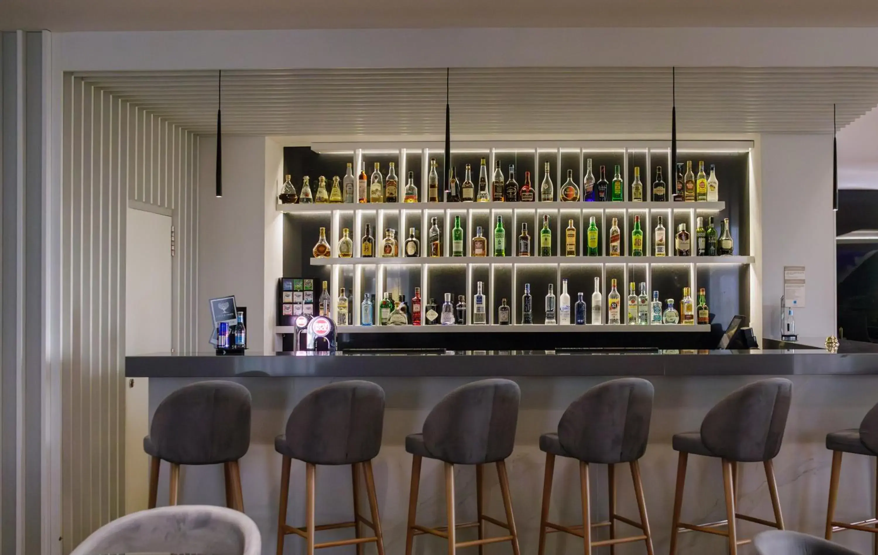 Lounge or bar in Hotel Covilhã Dona Maria Affiliated by Meliá Lounge or bar in Hotel Covilhã Dona Maria Affiliated by Meliá