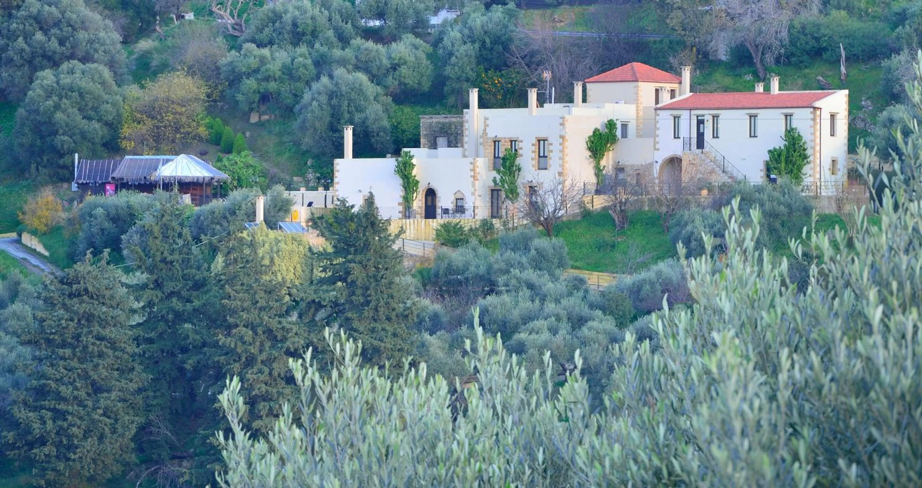 Facade/entrance in Maria Villas