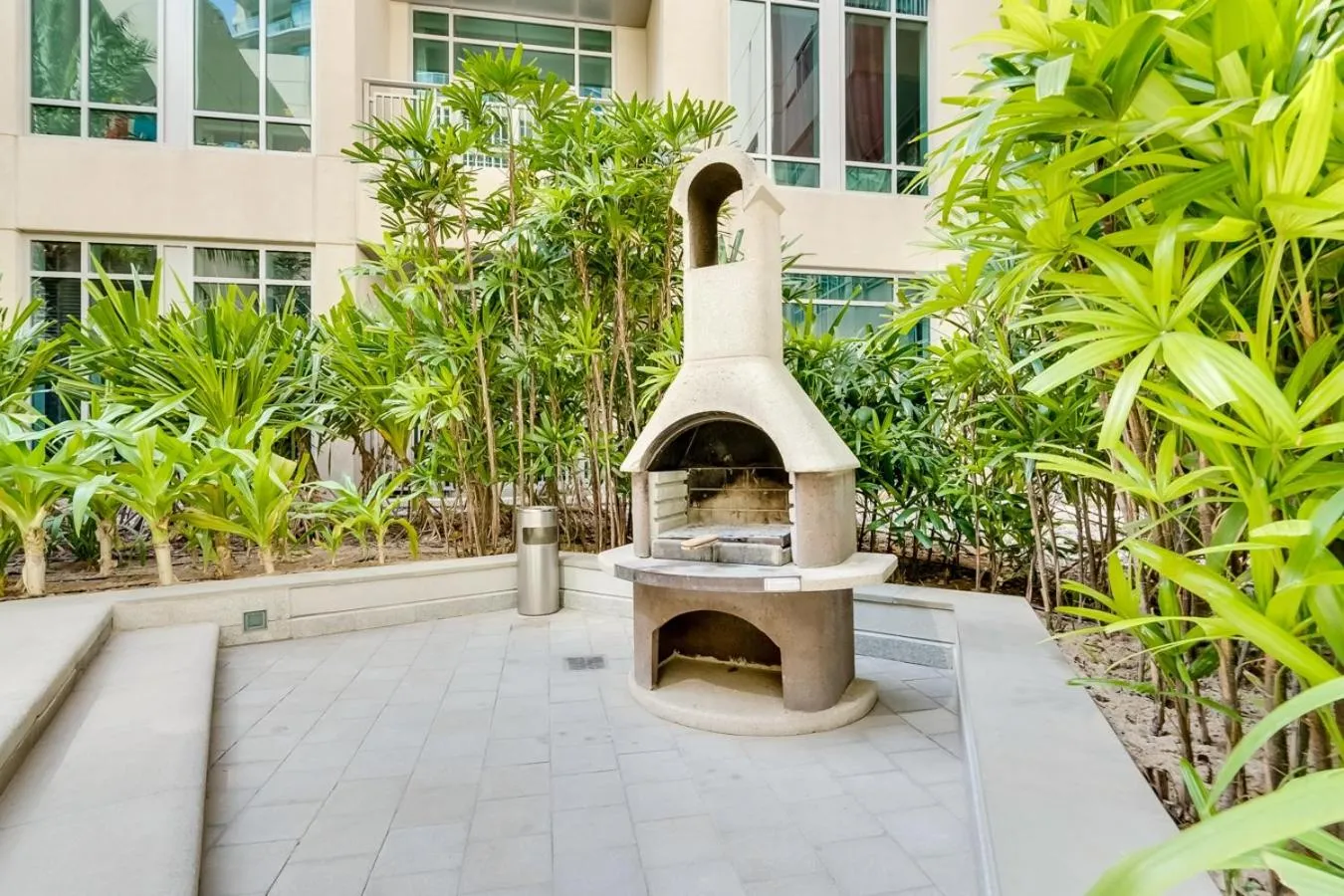 Property building in OSKENA Vacation Homes -The Lofts Boulevard Downtown