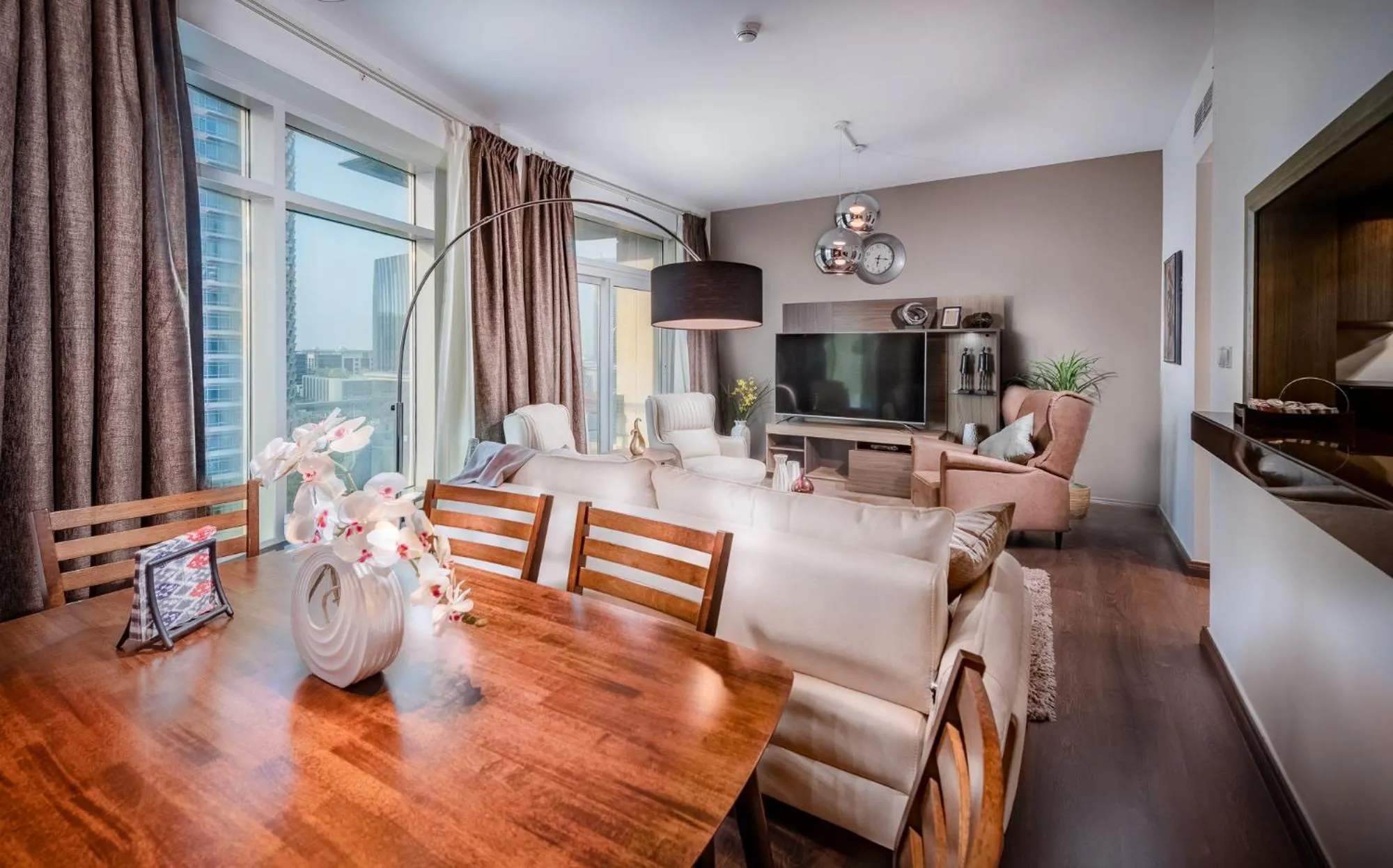 Living room in OSKENA Vacation Homes -The Lofts Boulevard Downtown