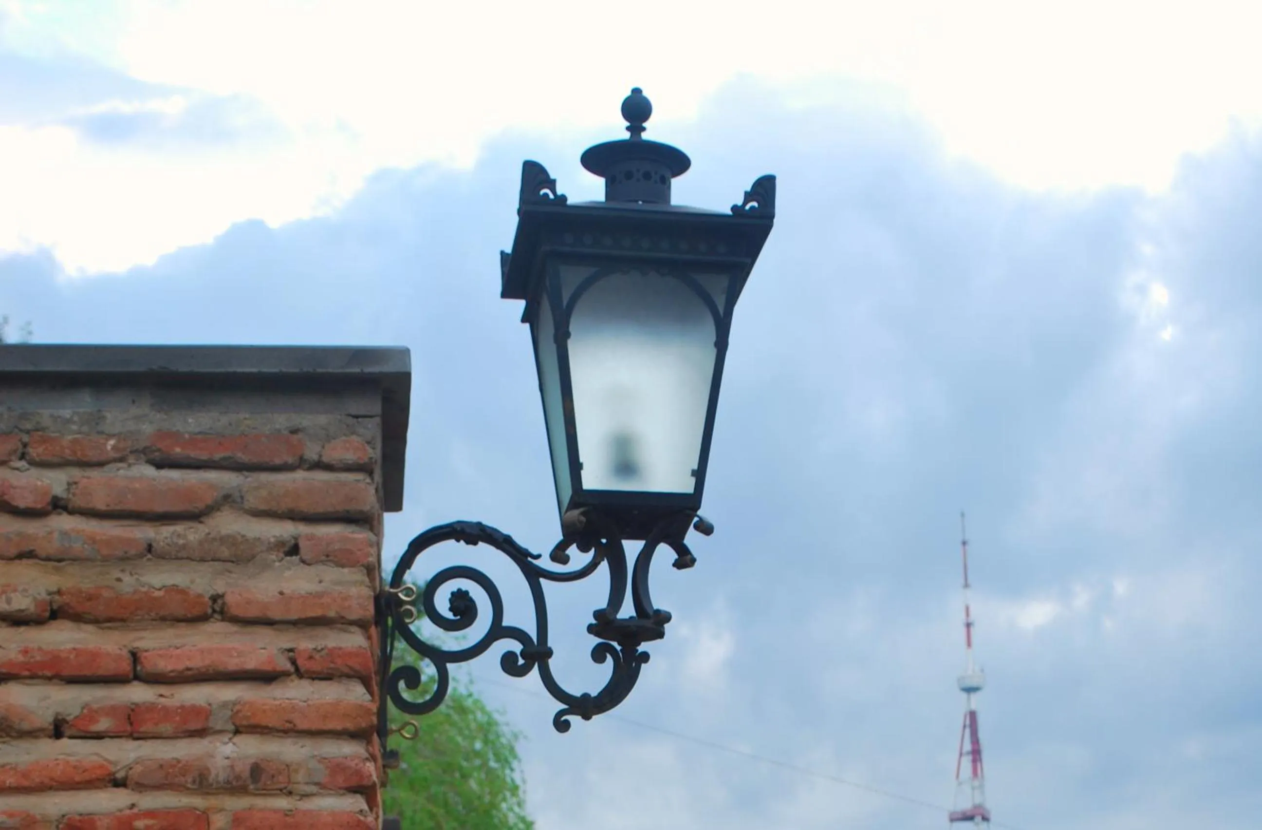 Day in Hotel at Gomi 19