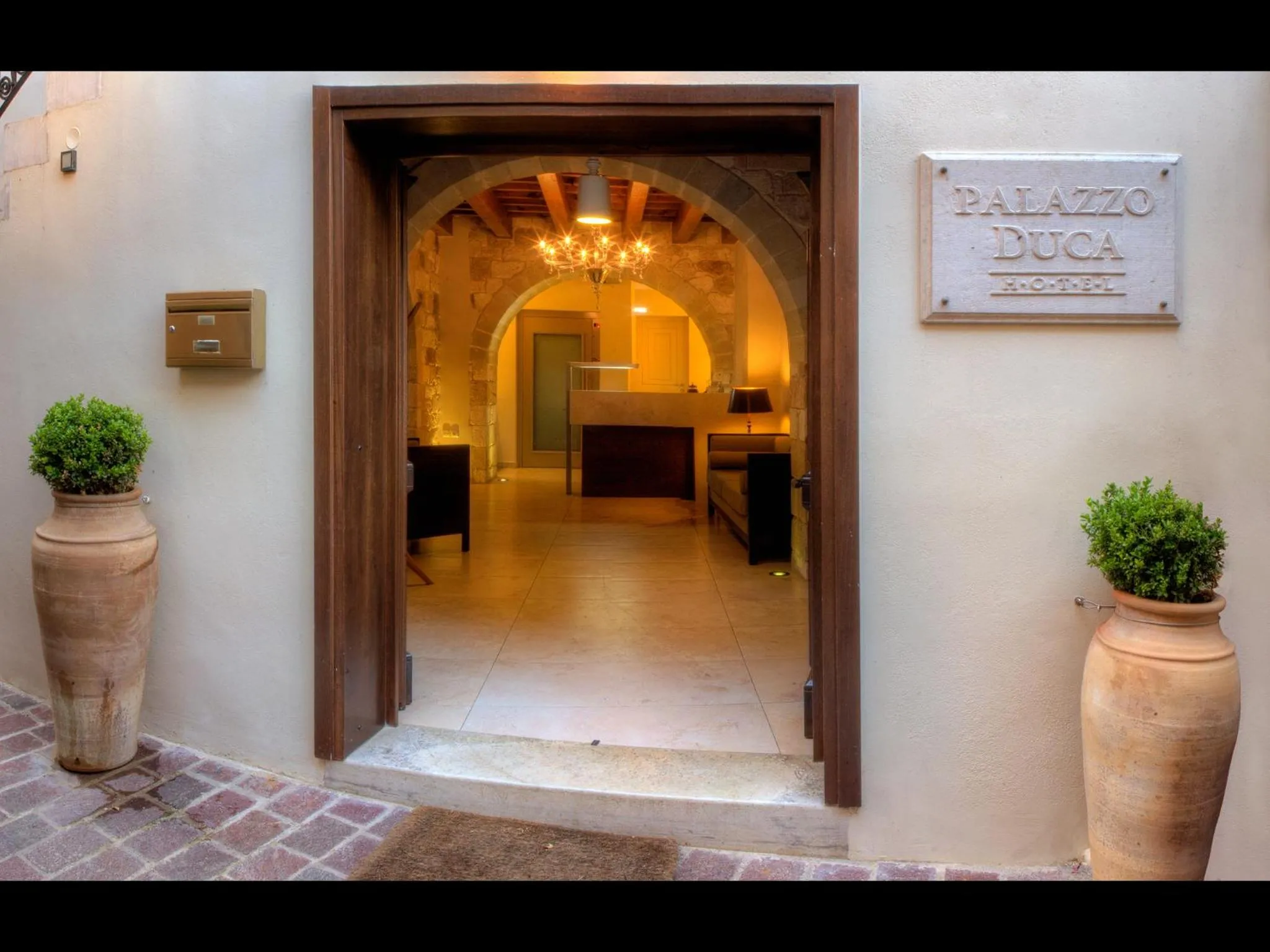 Facade/entrance in Palazzo Duca