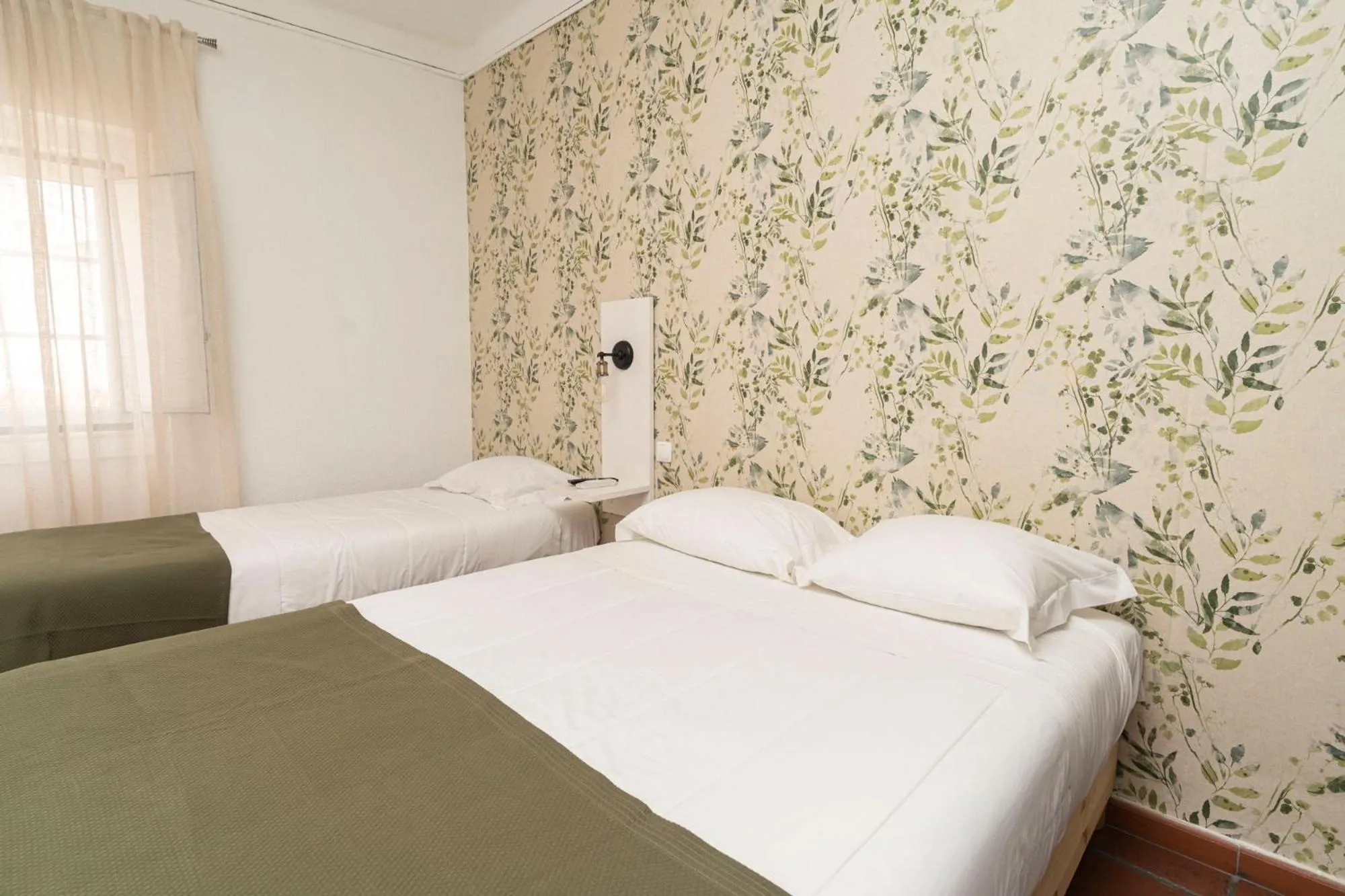 Bed in D'Iberica Alojamento
