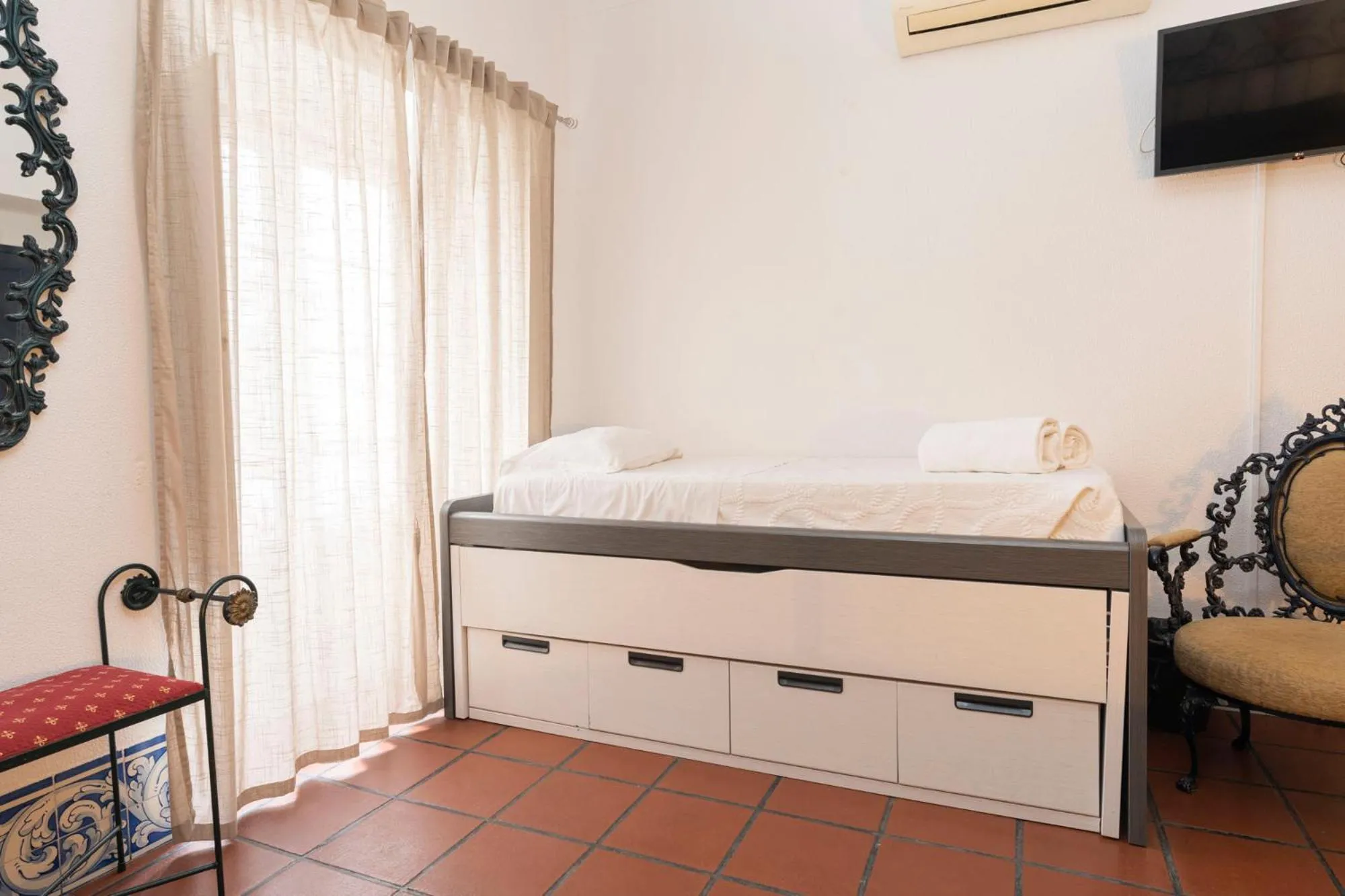 Bed in D'Iberica Alojamento