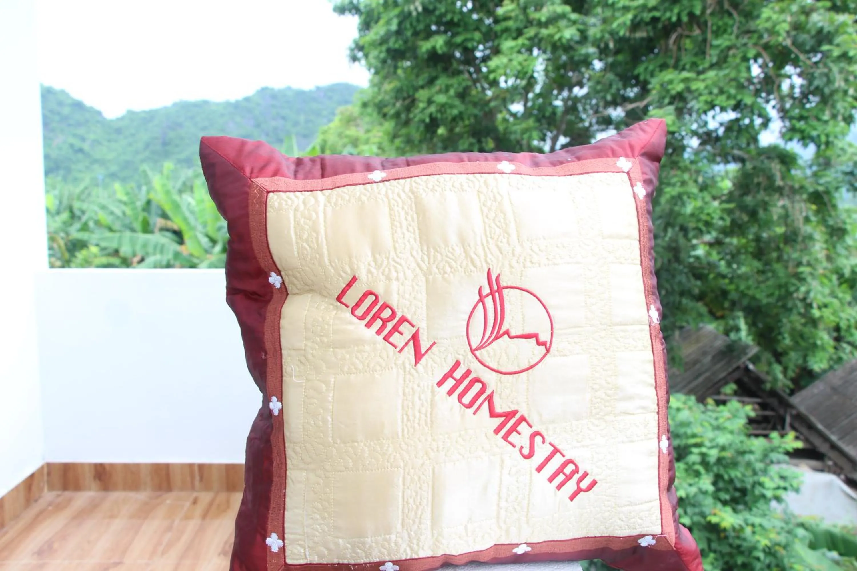 Logo/Certificate/Sign in Loren Homestay