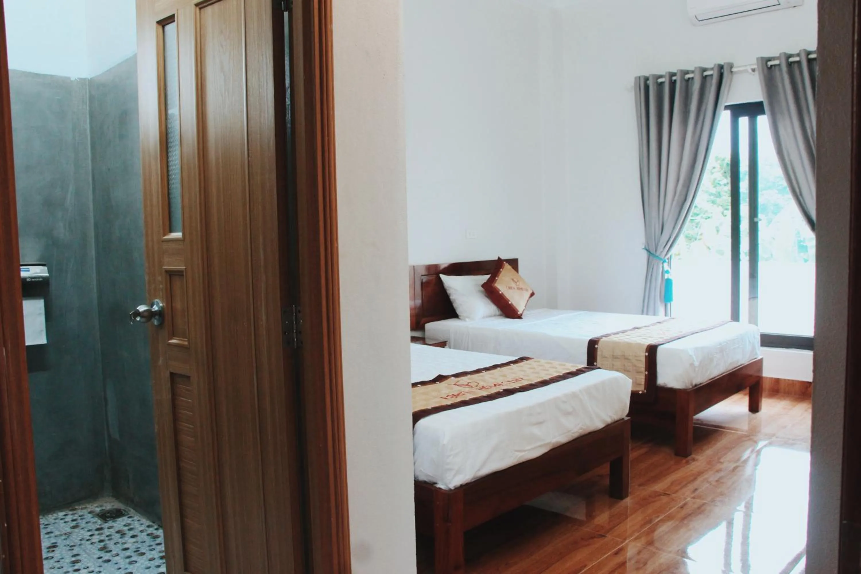 Bathroom, Bed in Loren Homestay