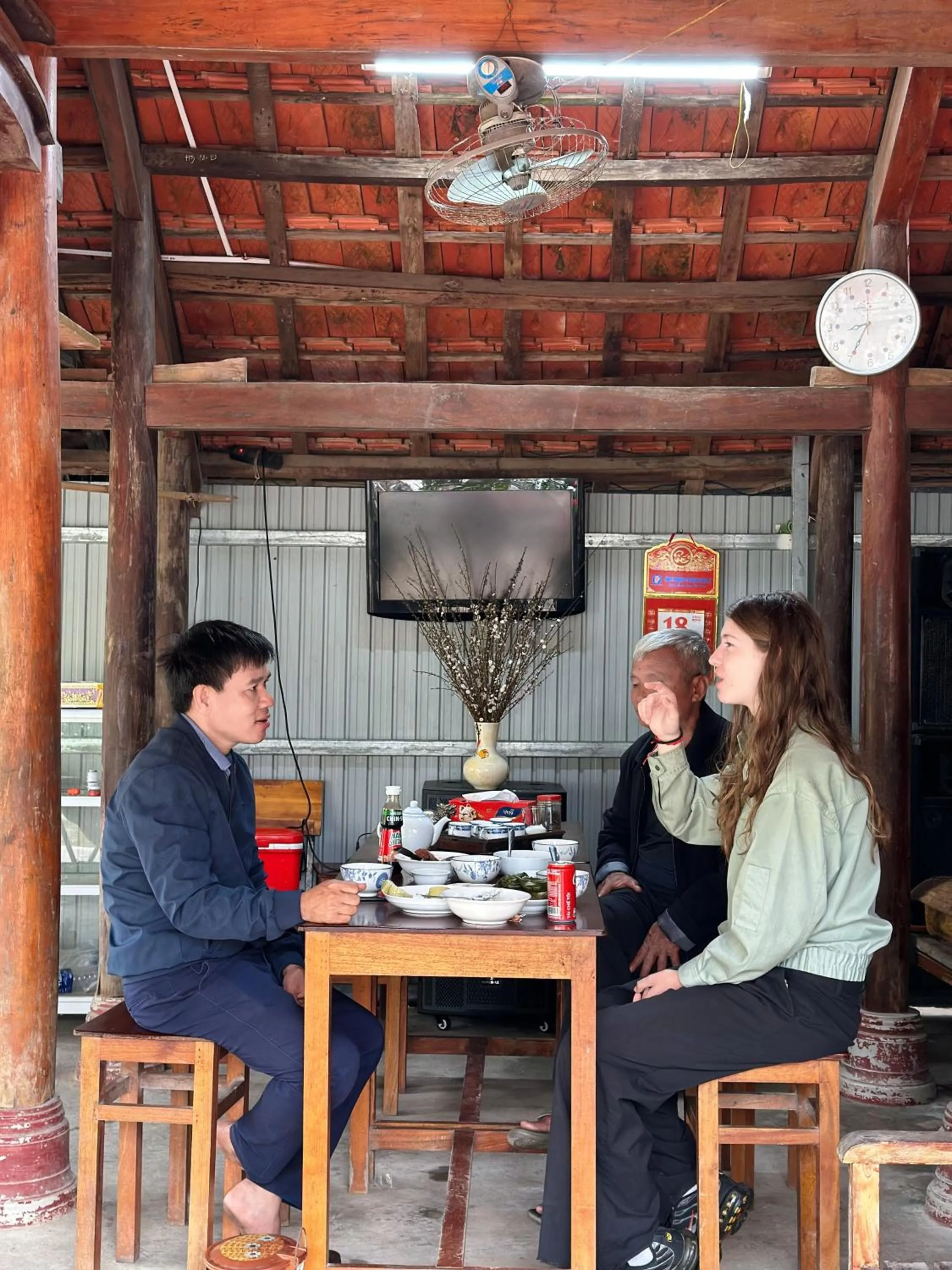 Restaurant/places to eat in Loren Homestay