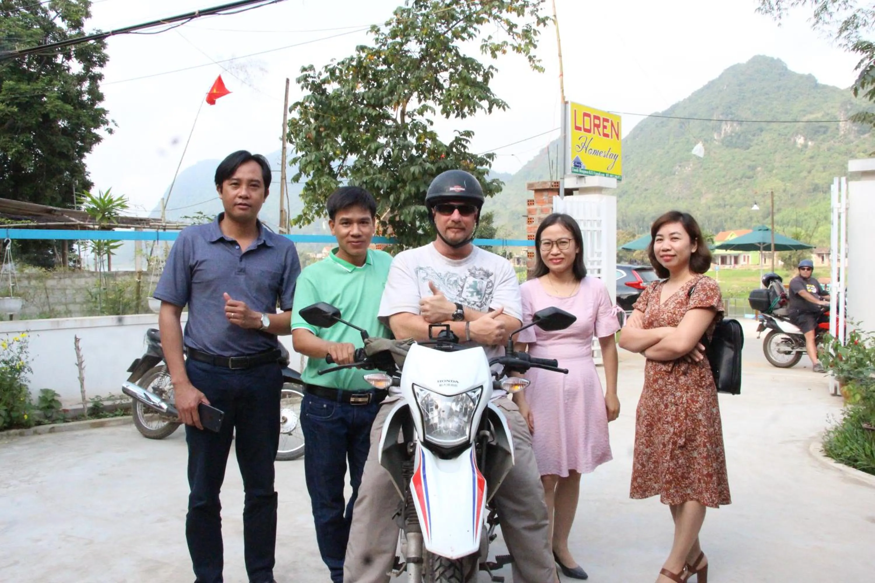 group of guests in Loren Homestay