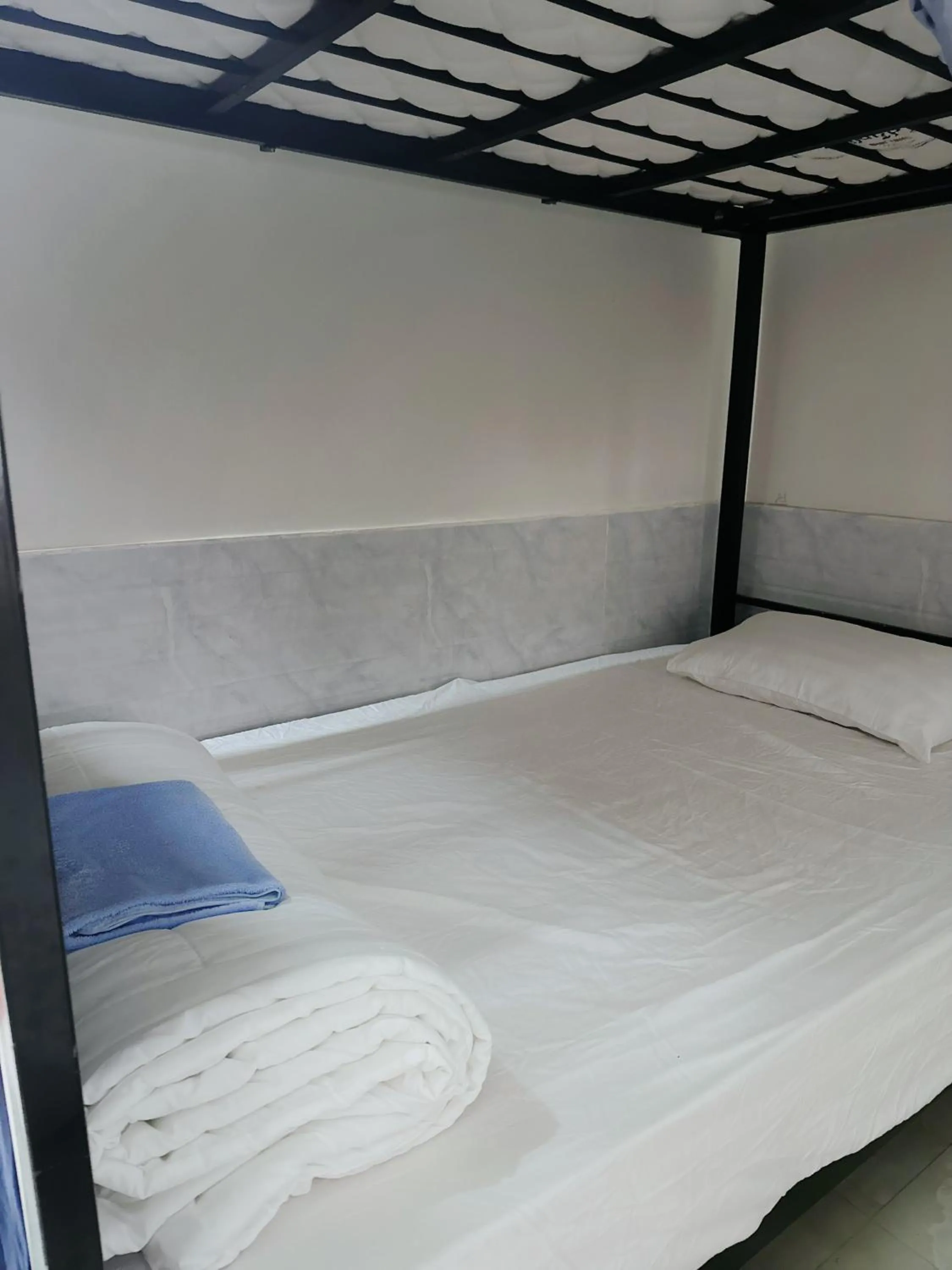 Photo of the whole room, Bed in Loren Homestay