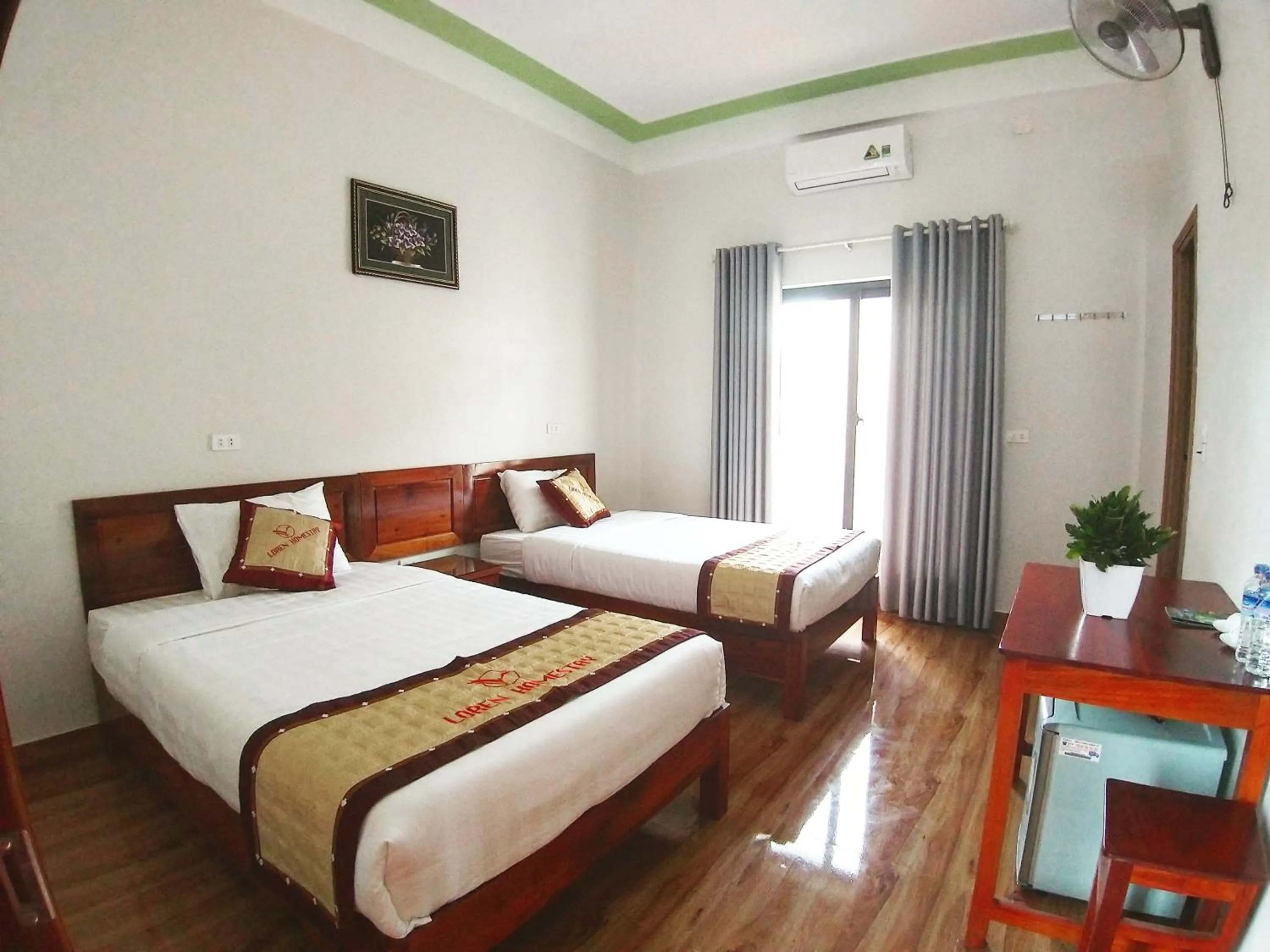 Photo of the whole room, Bed in Loren Homestay