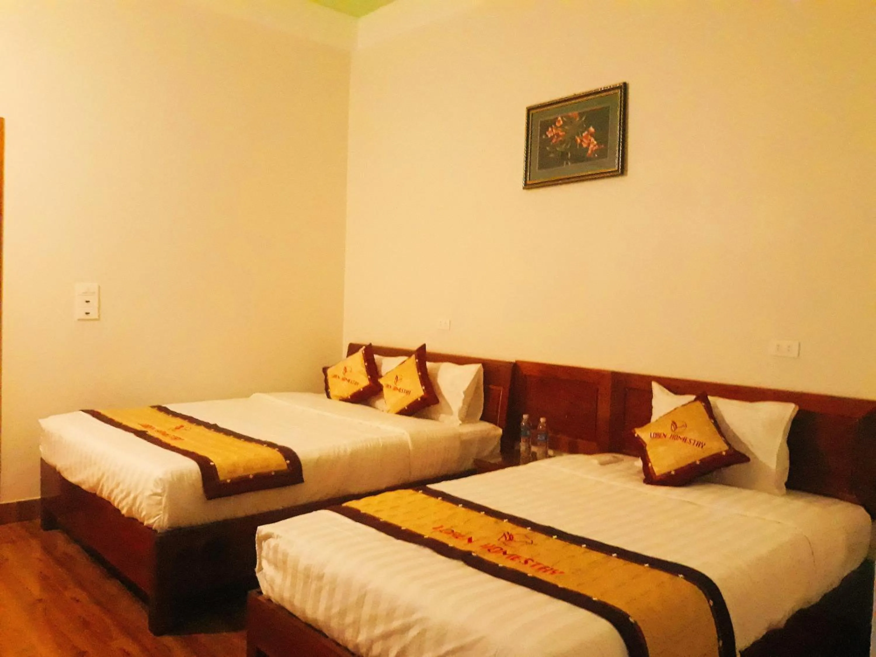 Photo of the whole room, Bed in Loren Homestay