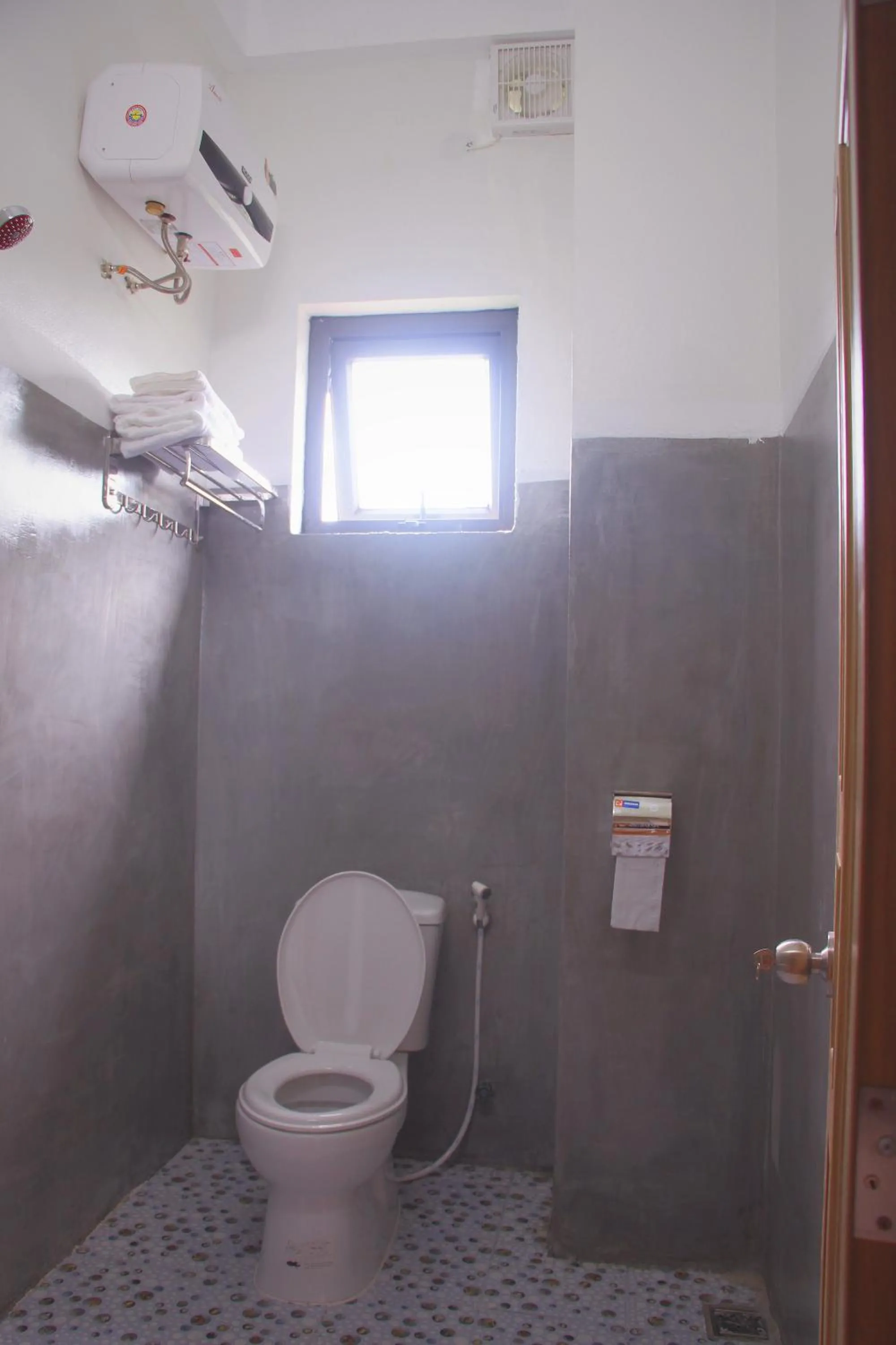 Bathroom in Loren Homestay